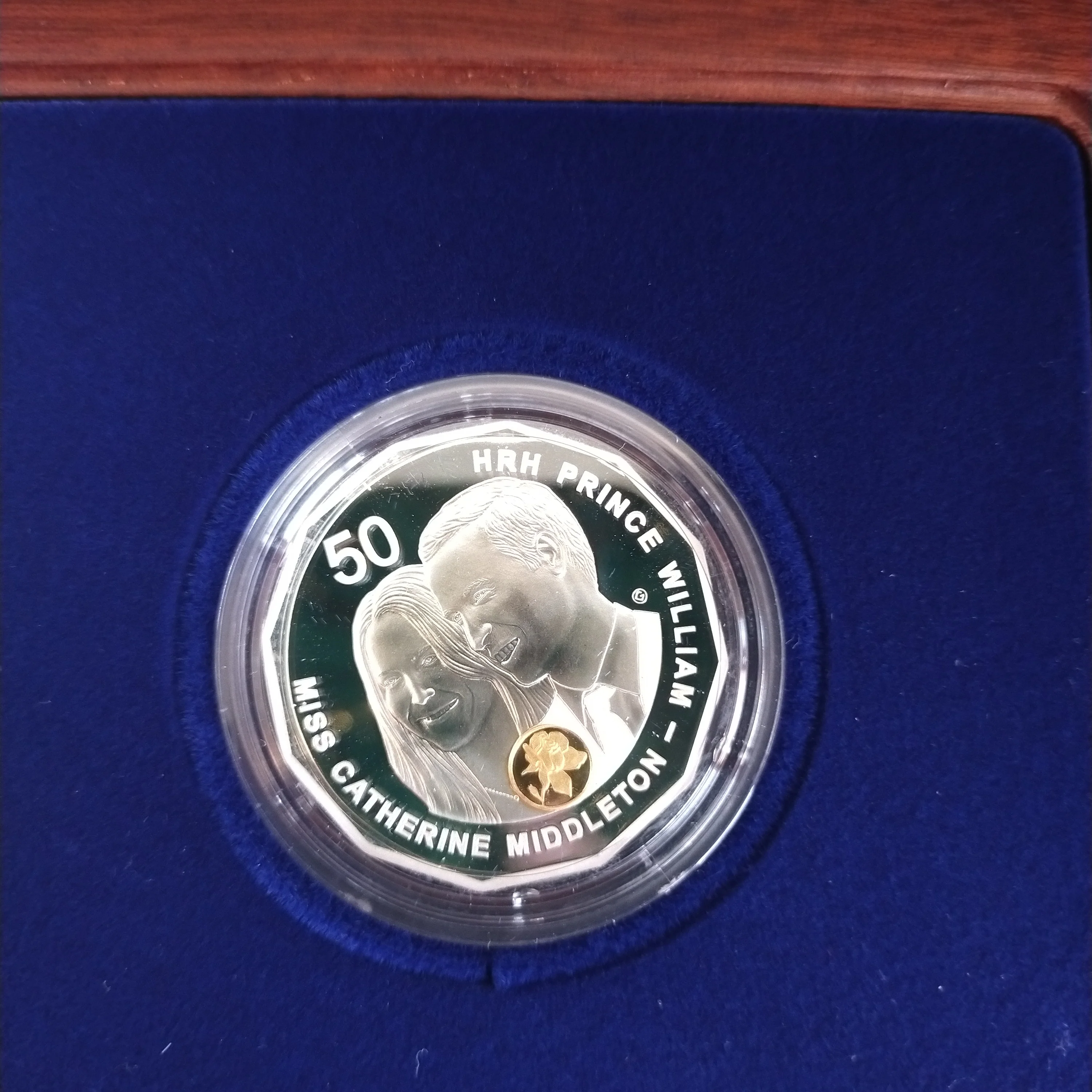 Australia 2011 Royal Australian Mint Fifty Cents 50c Royal Wedding Gold Plated Silver Proof Coin Set - Image 4