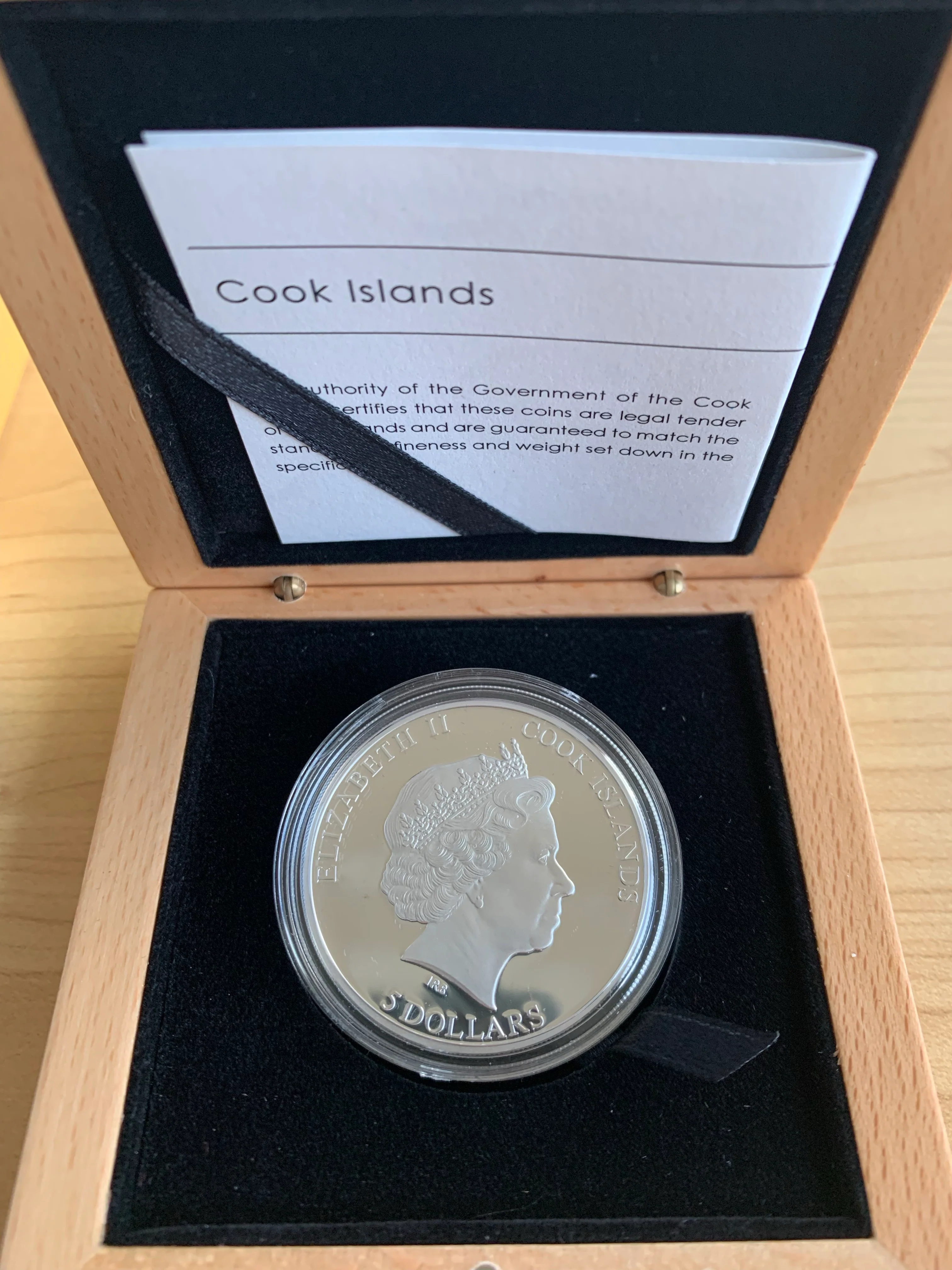 Cook Islands 2012 $5 Pacific Islands Leaders Forum .999 1oz Coloured Silver Proof Coin - Image 2