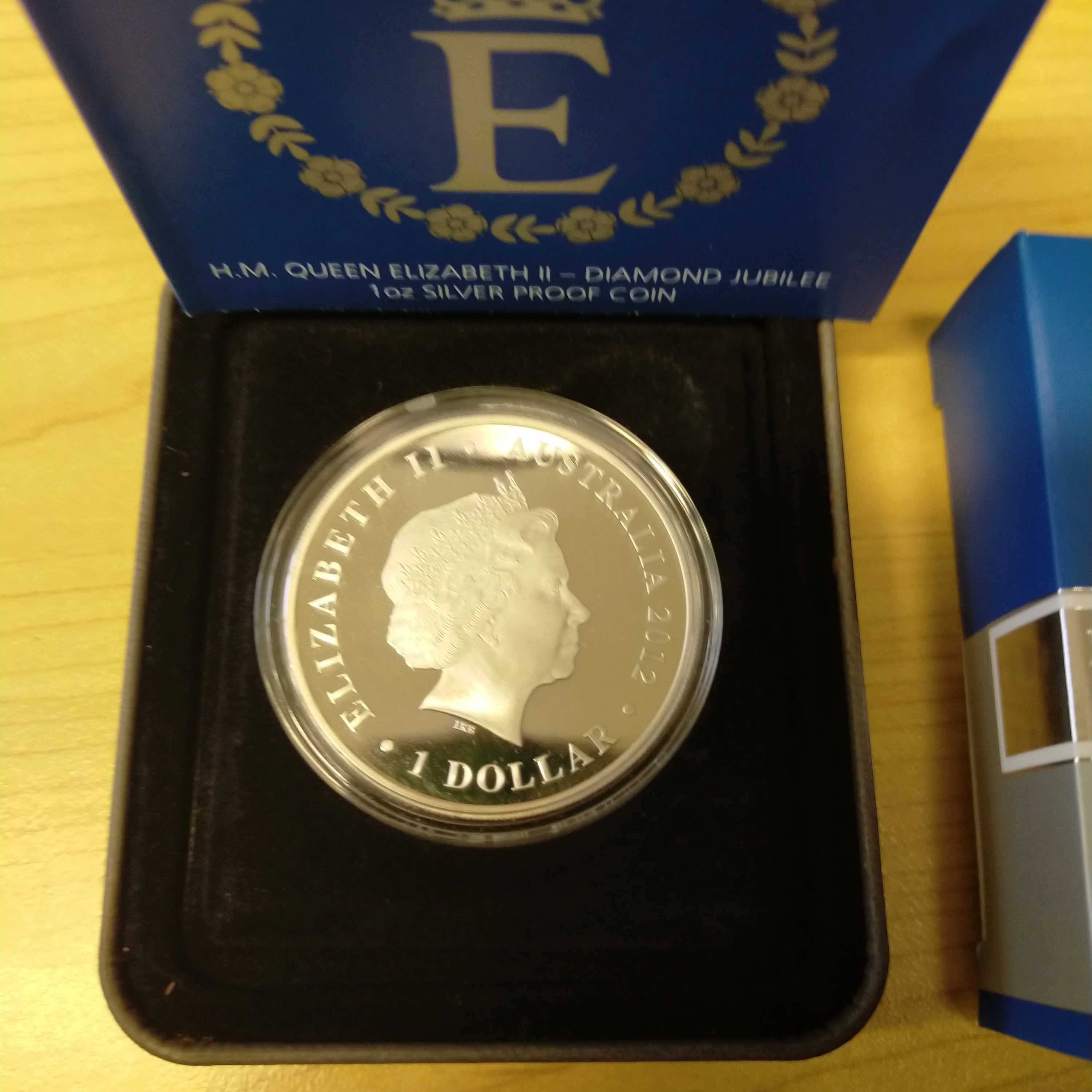 Australia 2012 Perth Mint $1 Queen Elizabeth II Diamond Jubilee 1oz .999 Silver Proof Coin - Image 3