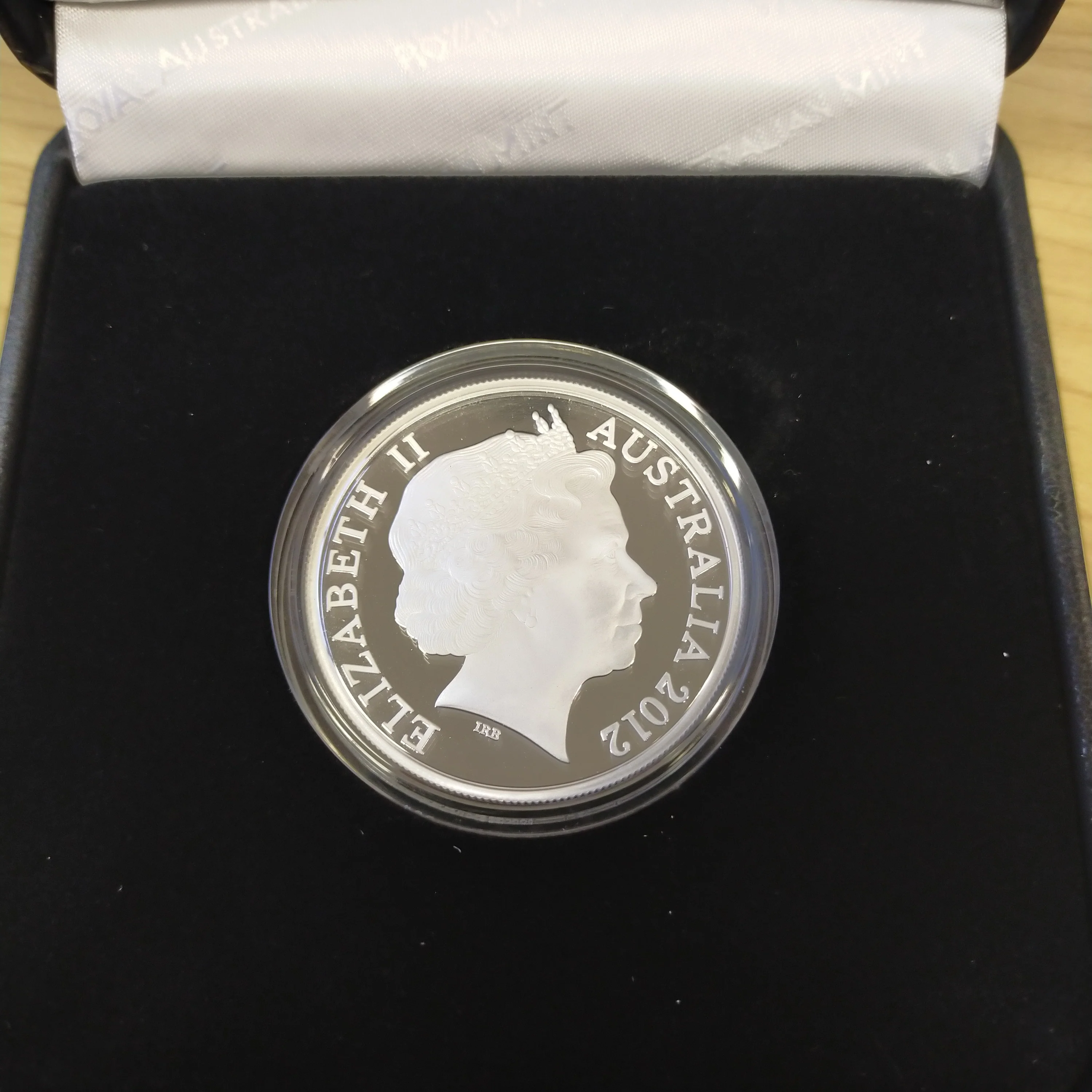 Australia 2012 Royal Australian Mint $1 Kangaroo Mareeba Rock-Wallaby Silver Proof Coin - Image 3