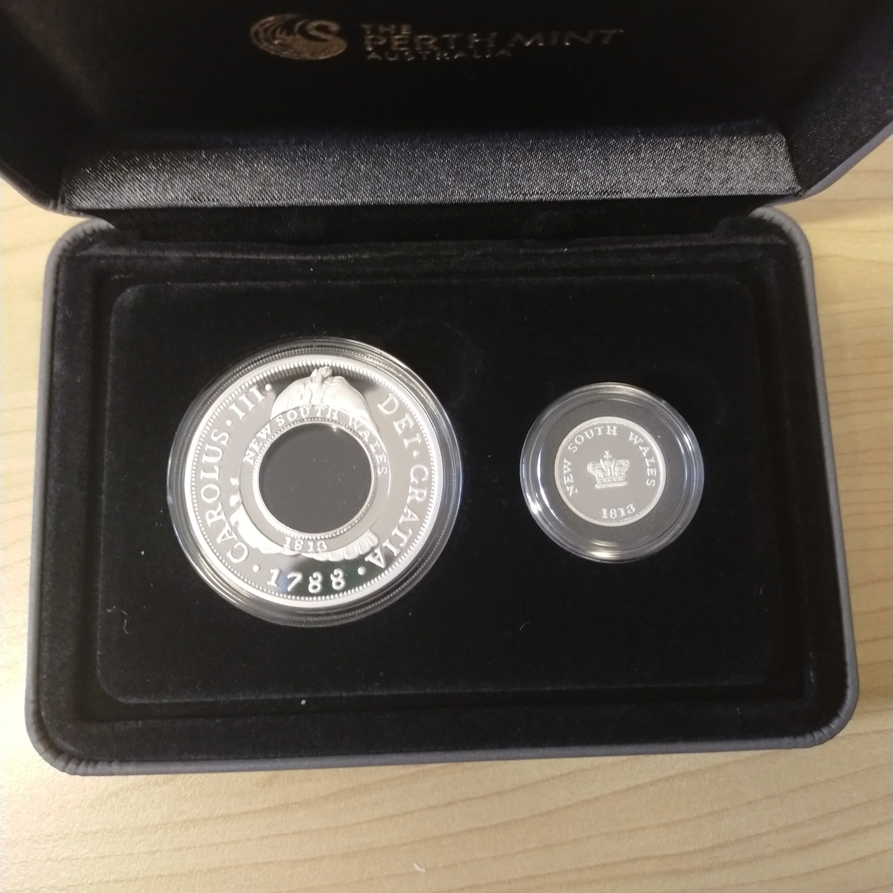 Australia 2013 Perth Mint 200th Anniversary Holey Dollar and Dump 1oz Proof Silver Coin Set - Image 2