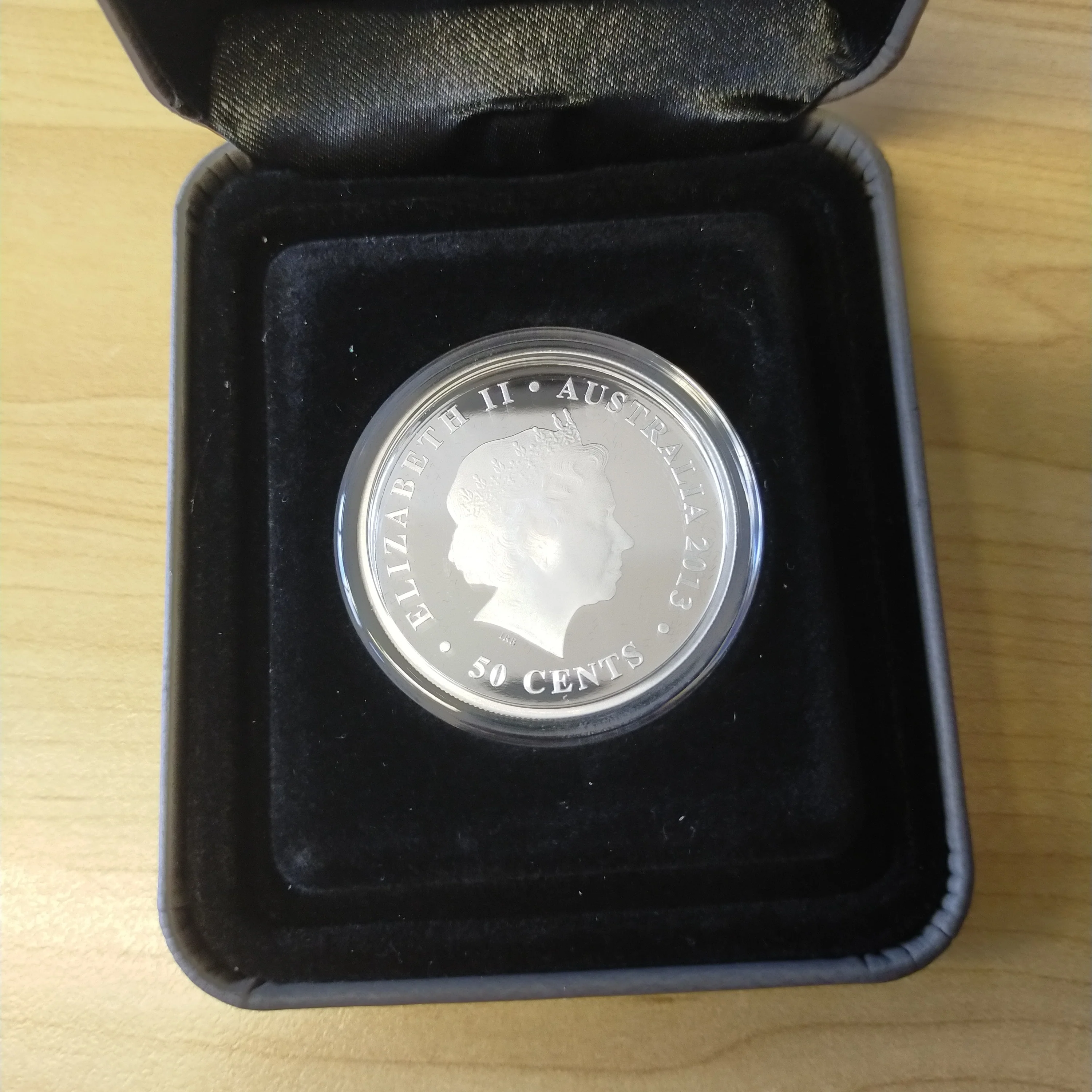Australia 2013 Perth Mint 50c Merry Christmas .999 1/2oz Silver Coloured Coin - Image 3