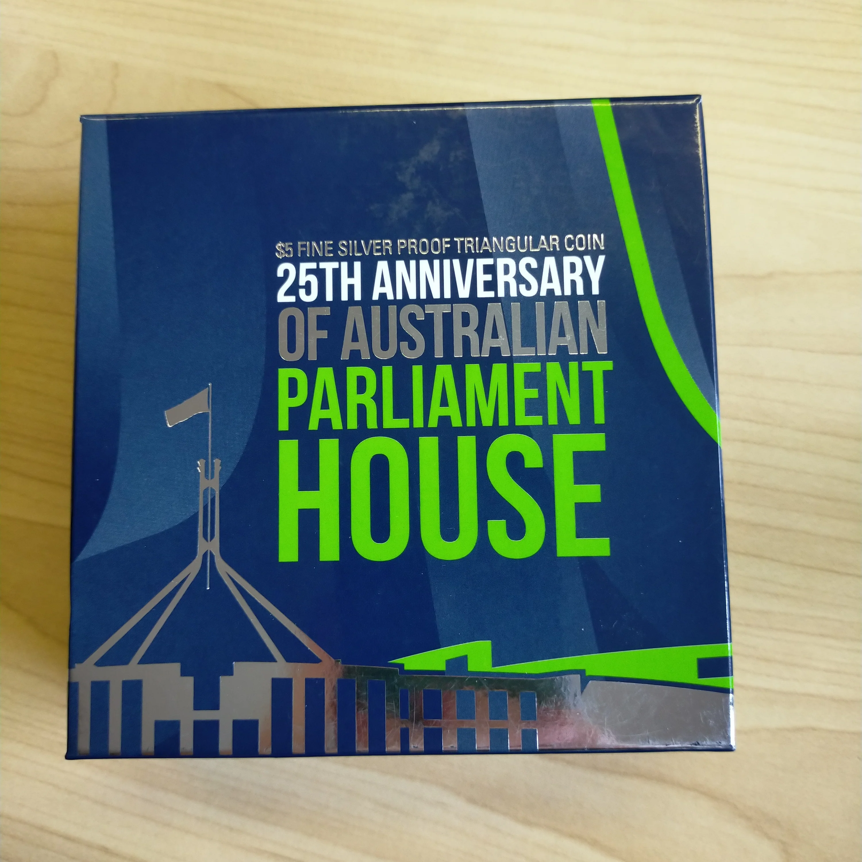Australia 2013 Royal Australian Mint $5 25th Anniversary Of Parliament House .999 Silver Proof Triangular Coin - Image 5