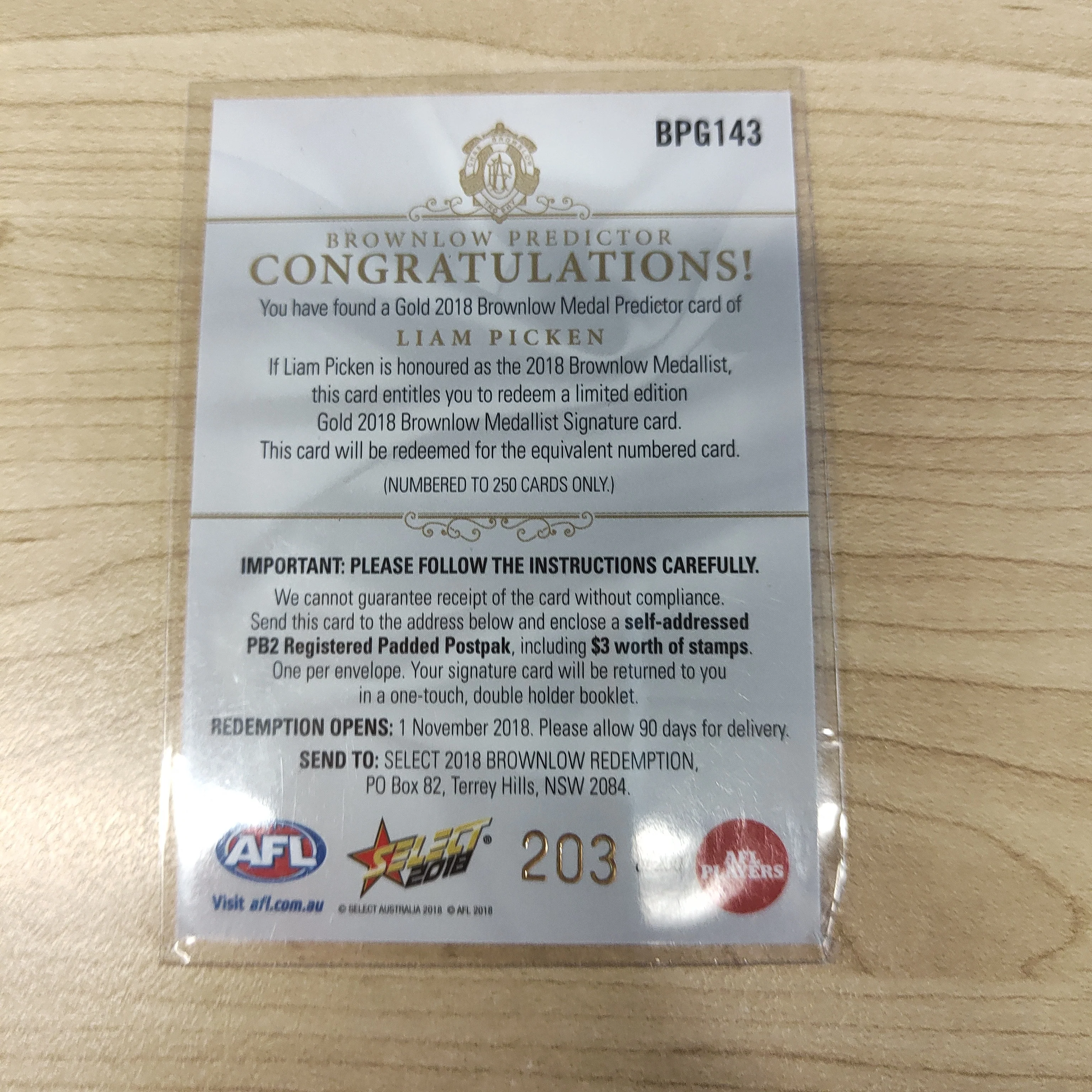2018 Select Footy Stars Gold Brownlow Predictor Liam Picken Western Bulldogs 203/250 - Image 2