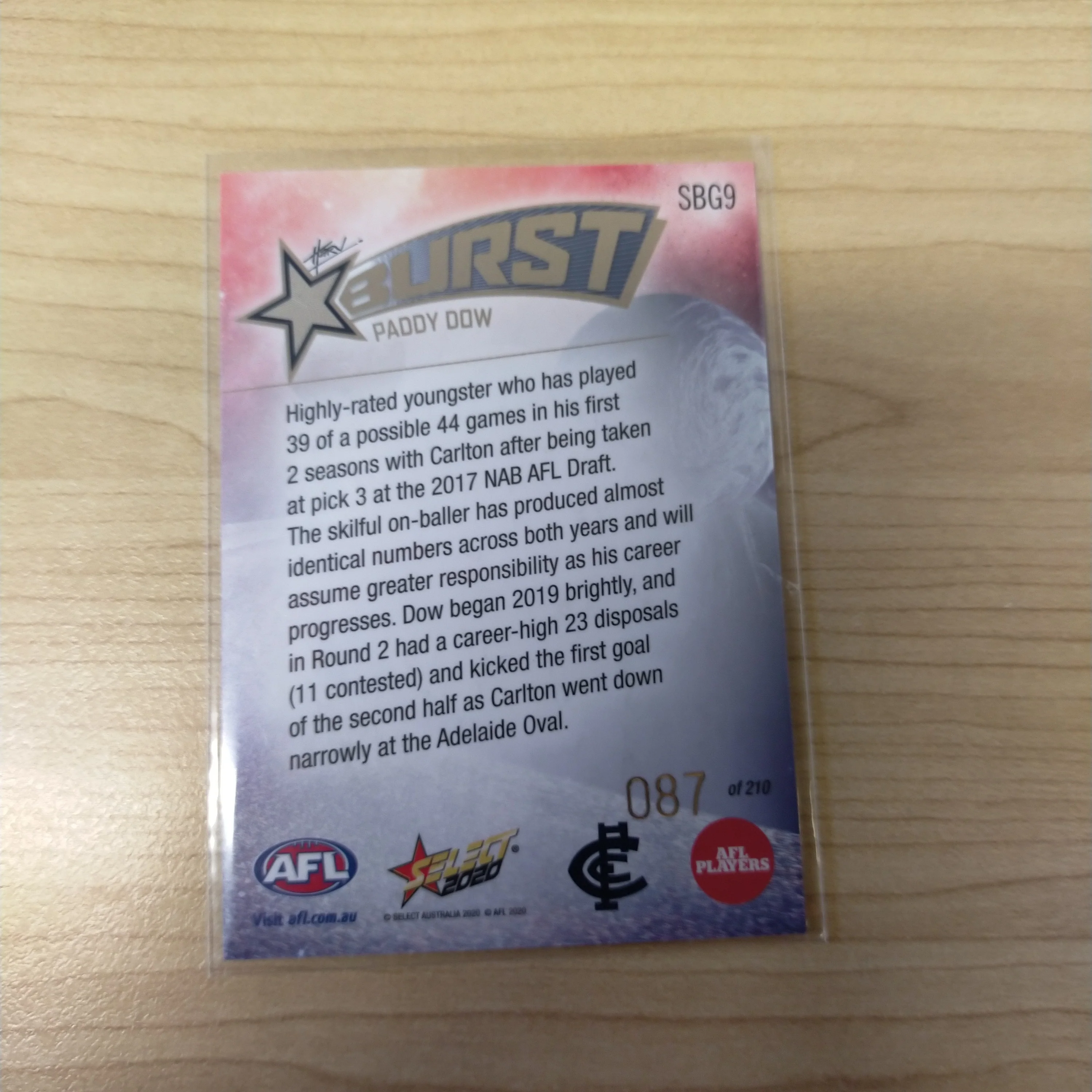 2020 Select Footy Stars Galactic Starburst Carlton Paddy Dow No. 087/210 - Image 2