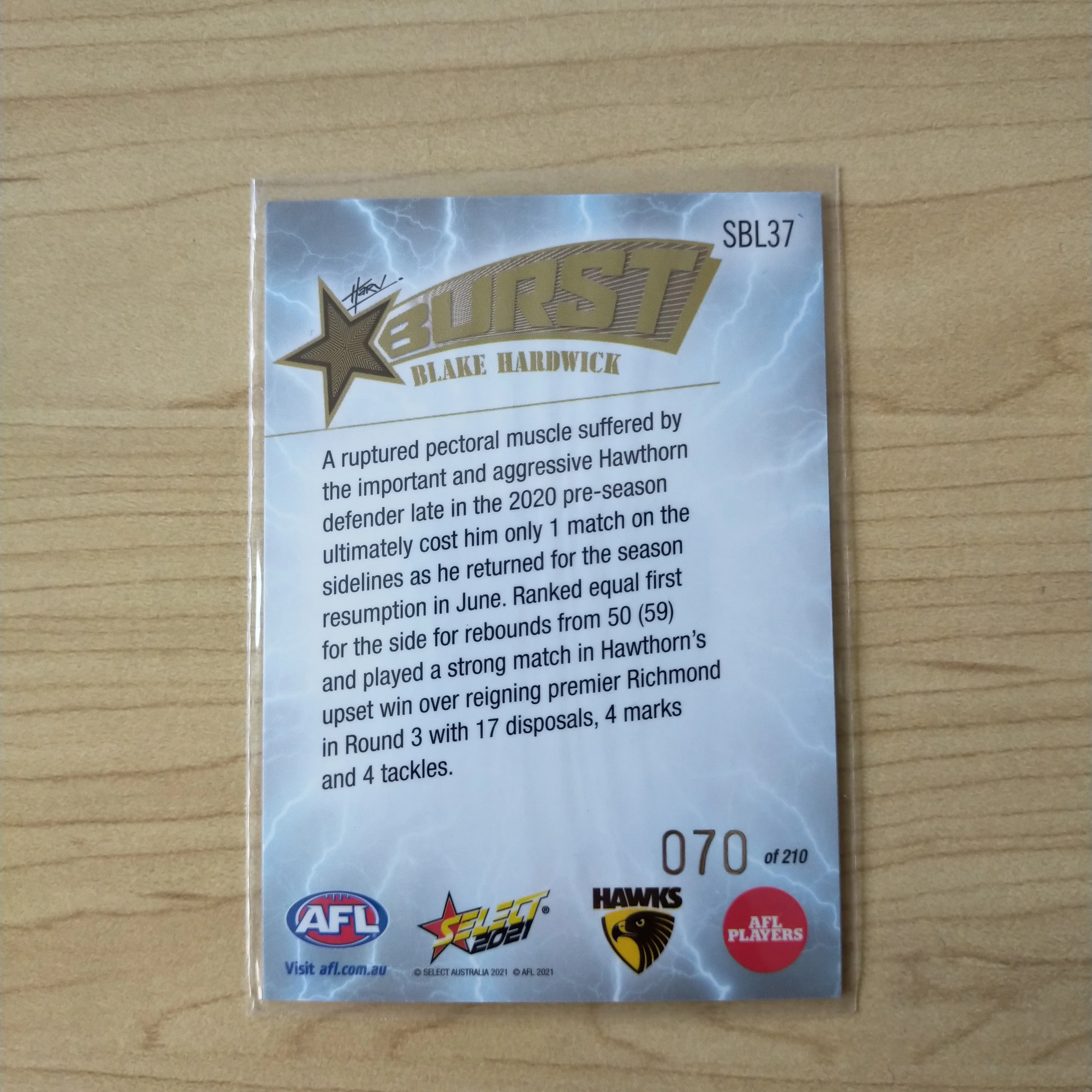 2021 AFL Select Footy Stars Lightning Star Burst Blake Hardwick Hawthorn No.070/210 - Image 2