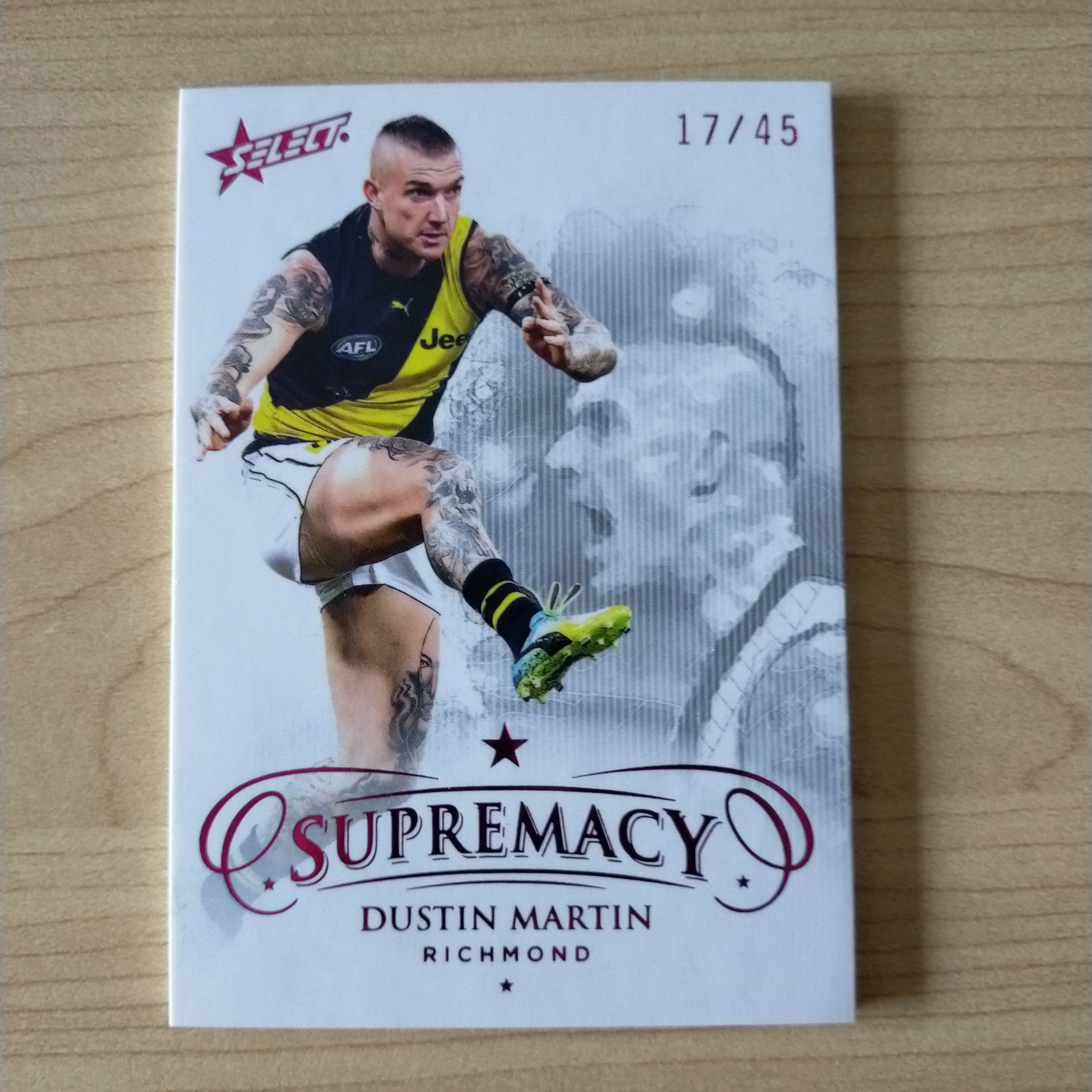 2021 AFL Select Supremacy Red Base Card Dustin Martin Richmond 17/45
