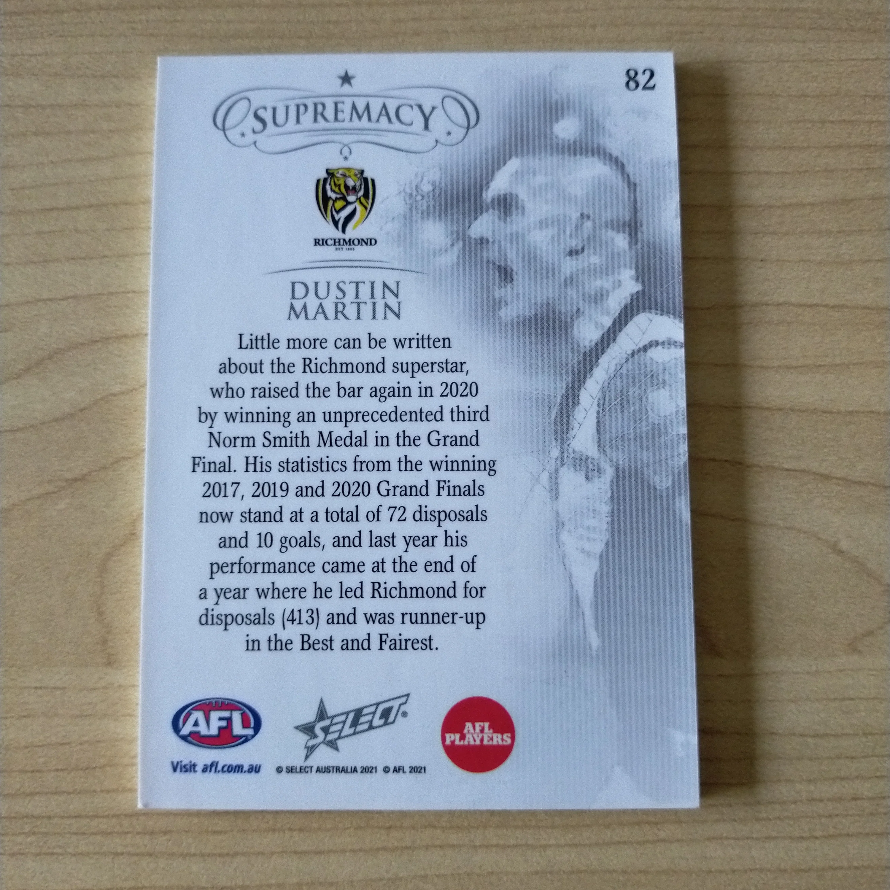 2021 AFL Select Supremacy Red Base Card Dustin Martin Richmond 17/45 - Image 2