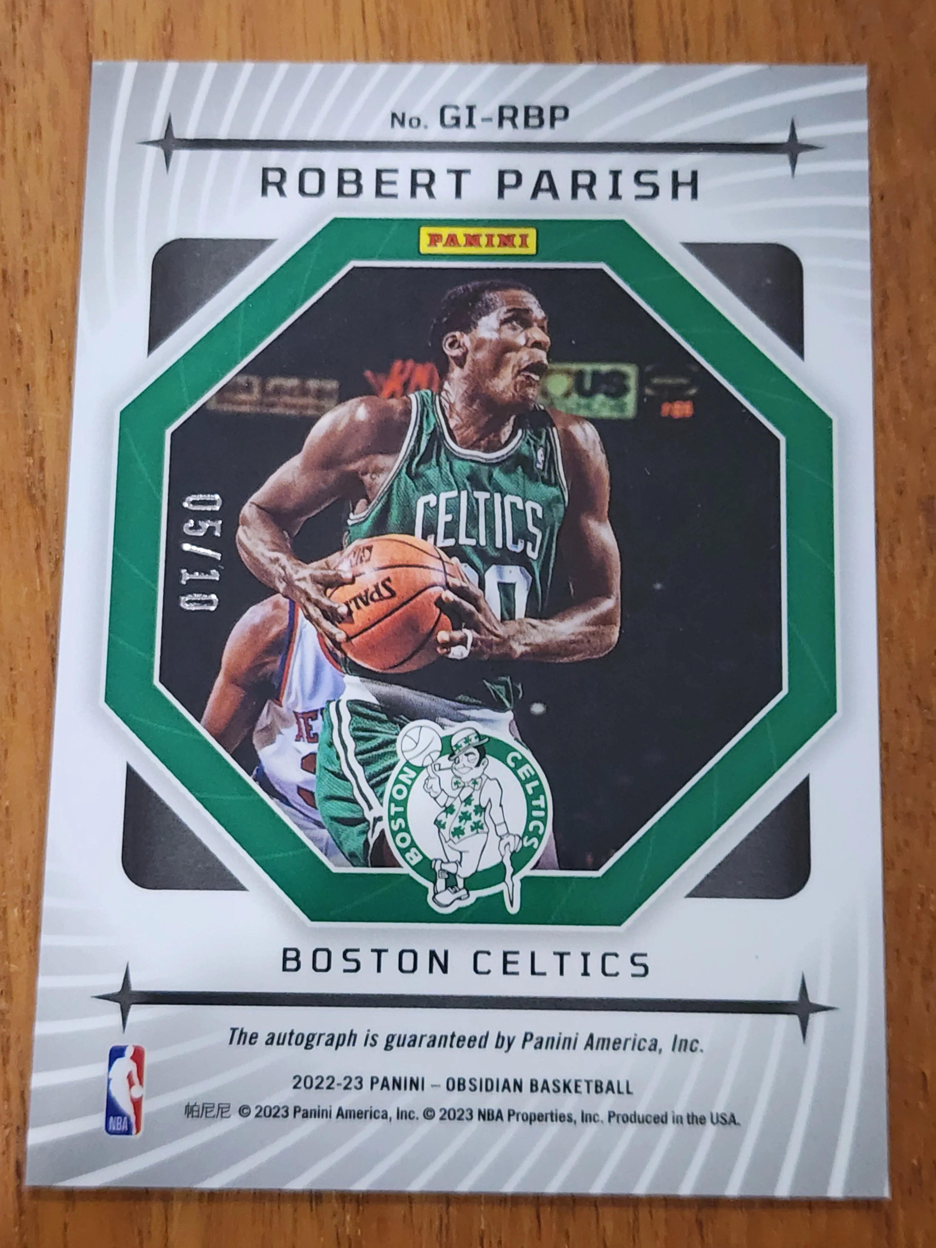 2022-23 NBA Obsidian Galaxy Auto Robert Parish Boston Celtics 5/10 - Image 2