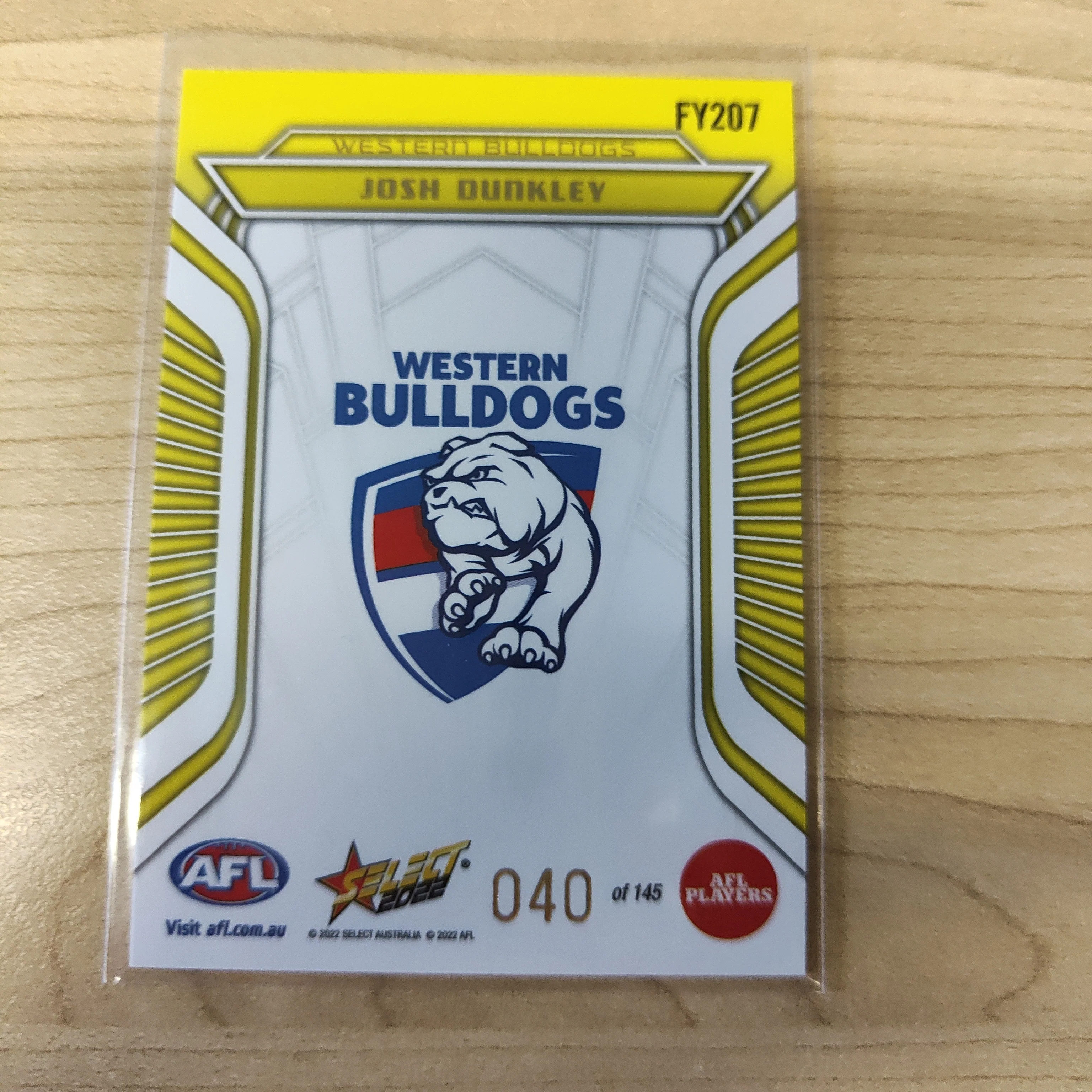 2022 AFL Footy Stars Fractured Acid Yellow Josh Dunkley Western Bulldogs 040/145 - Image 2