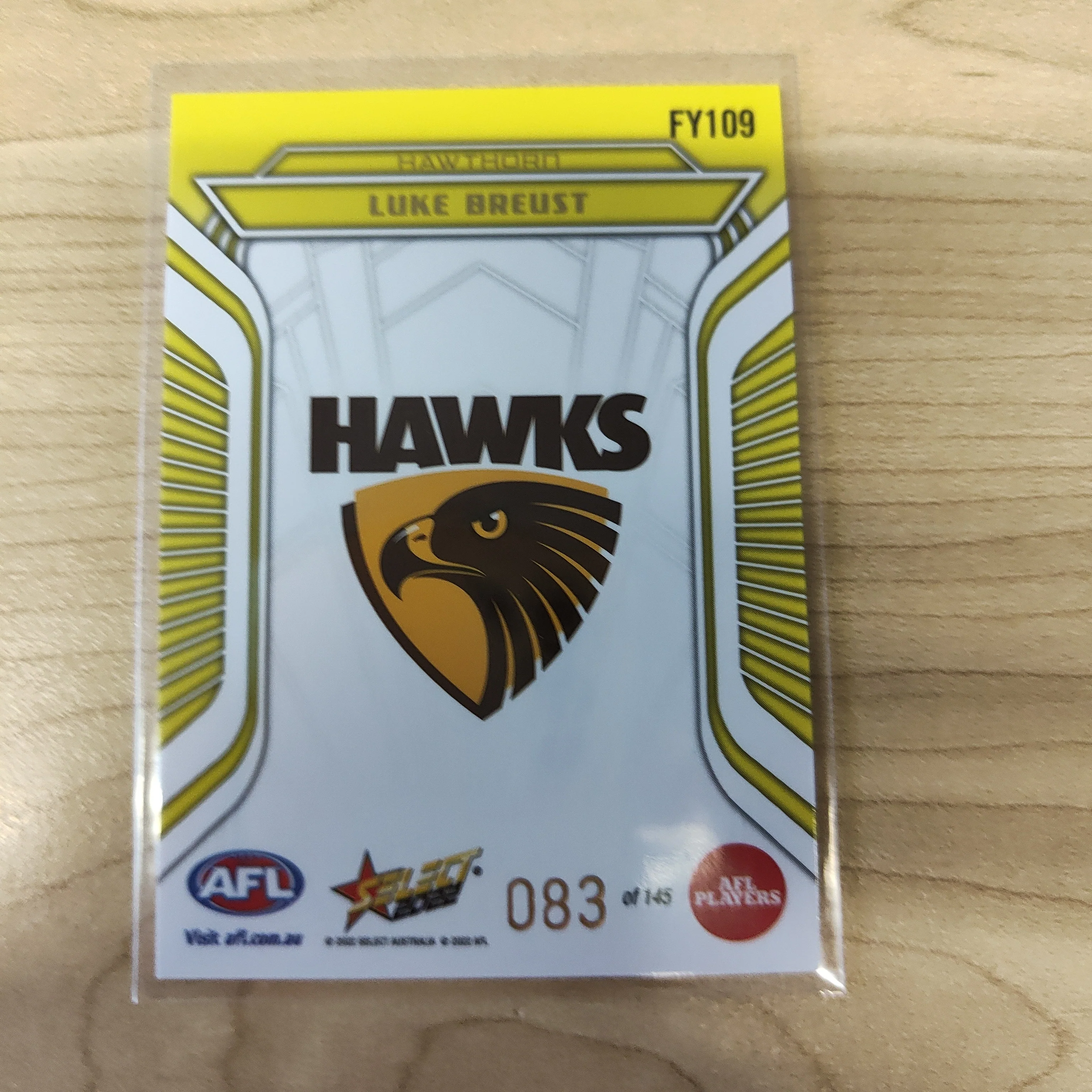 2022 AFL Footy Stars Fractured Acid Yellow Luke Breust Hawthorn 083/145 - Image 2
