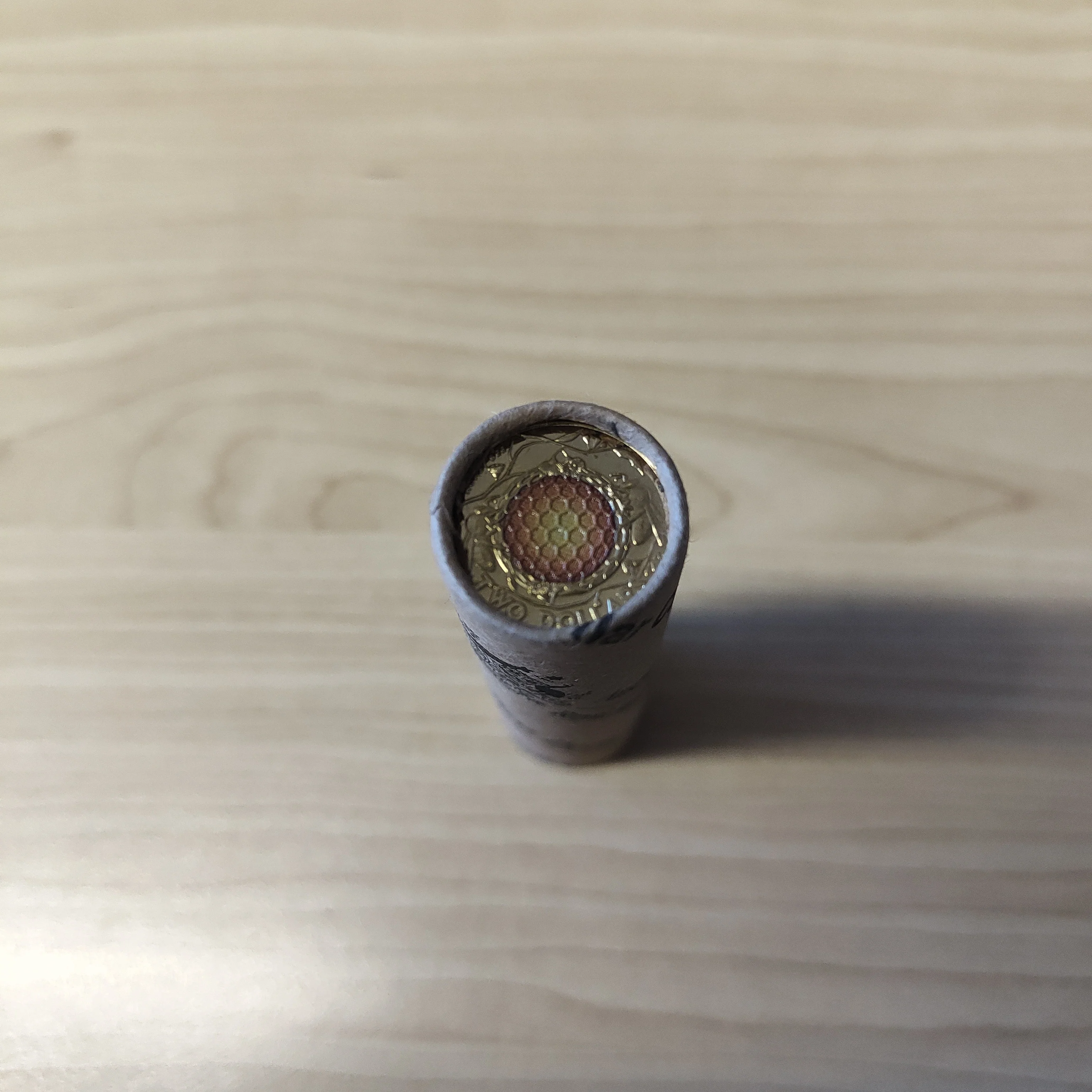 2022 Royal Australian Mint $2 Coloured Honey Bee Mint Roll and Carded Coin - Image 4