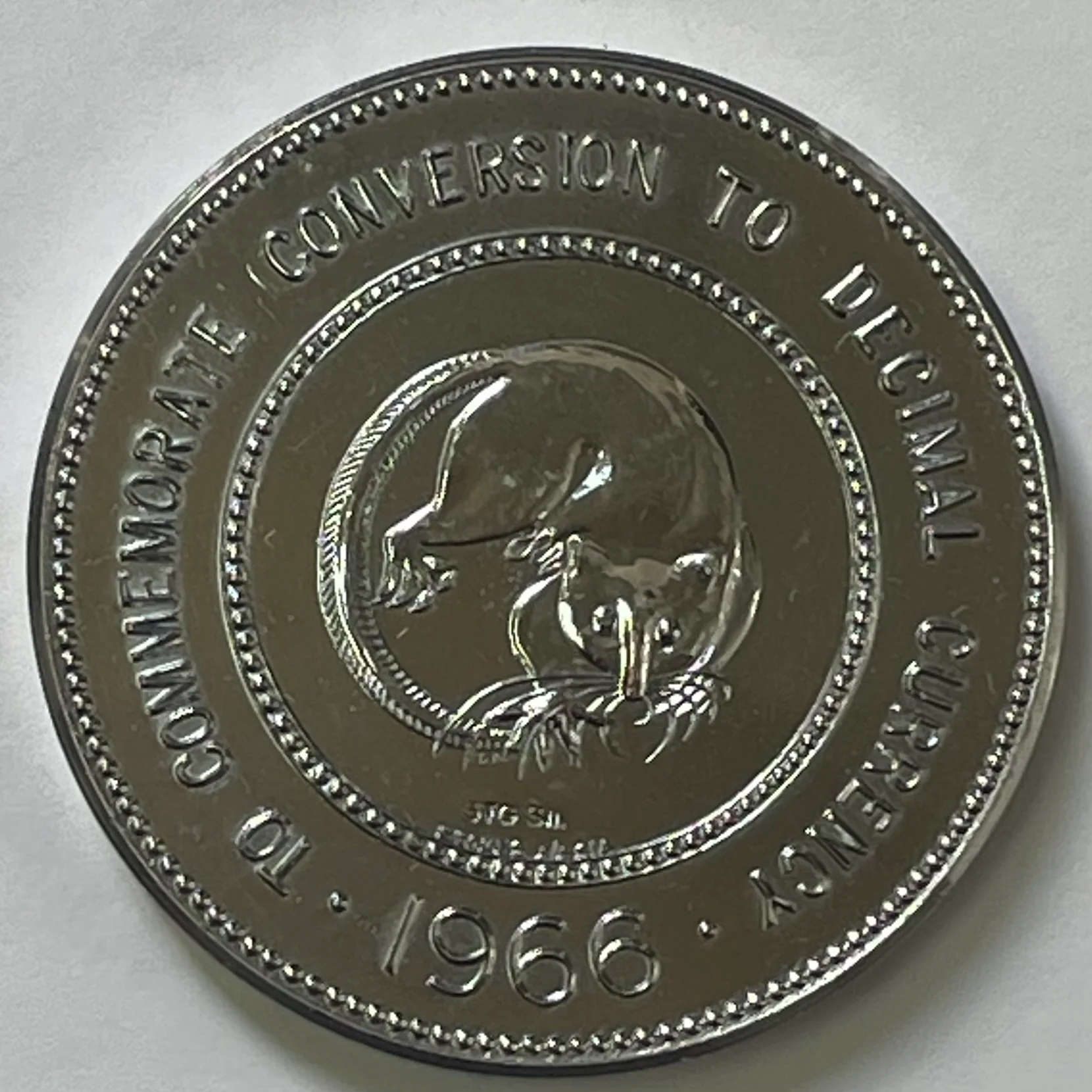 Australia 1966 Decimal Currency Changeover Bendigo Coin Club Silver Medallion
