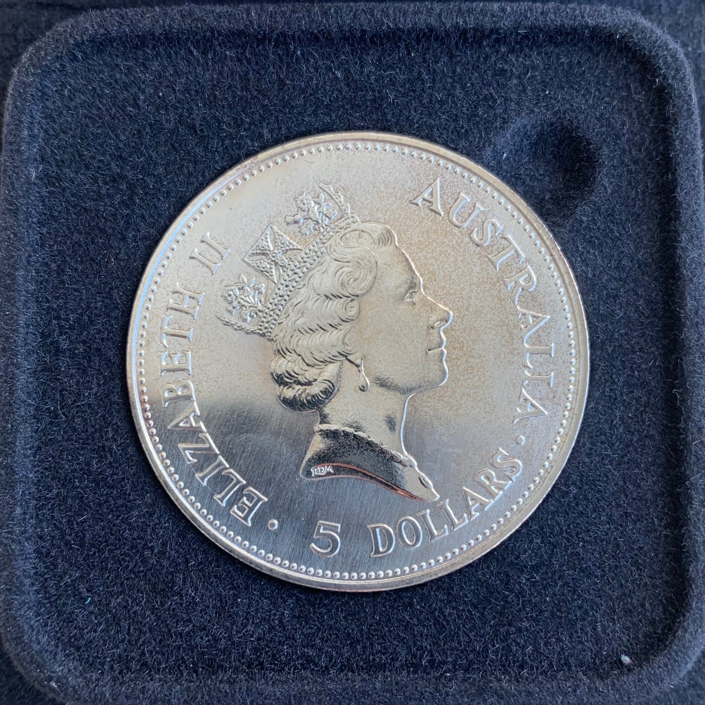 Australia 1990 Perth Mint $5 Kookaburra 1oz Silver Uncirculated Coin - Image 2