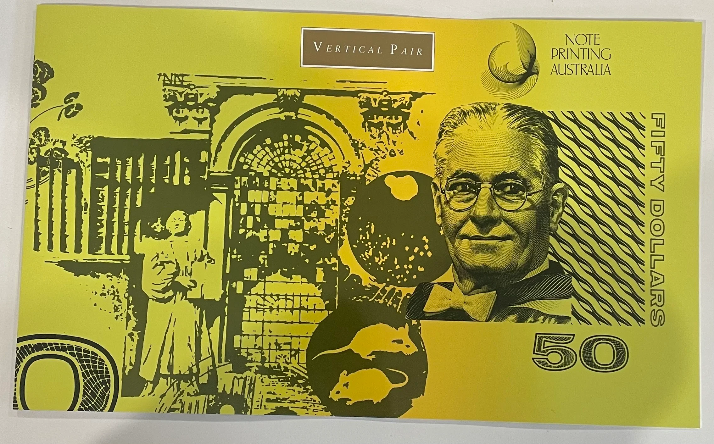 Australia 1994 $50 Paper Uncut Vertical Pair Banknotes Red Serial Number In Folder - Image 3