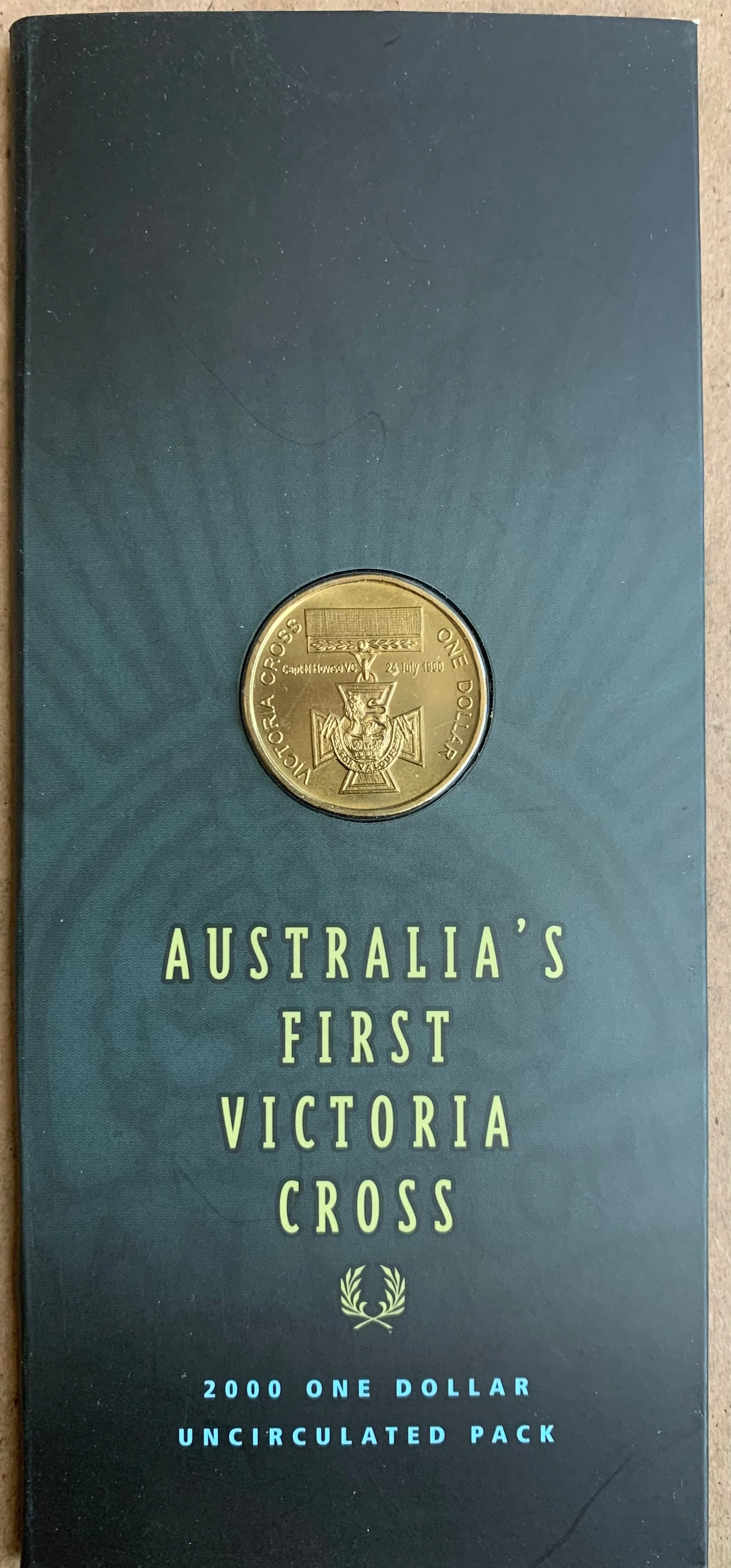 Australia 2000 Victoria Cross Carded $1 Uncirculated Coin no outer cover - Image 2