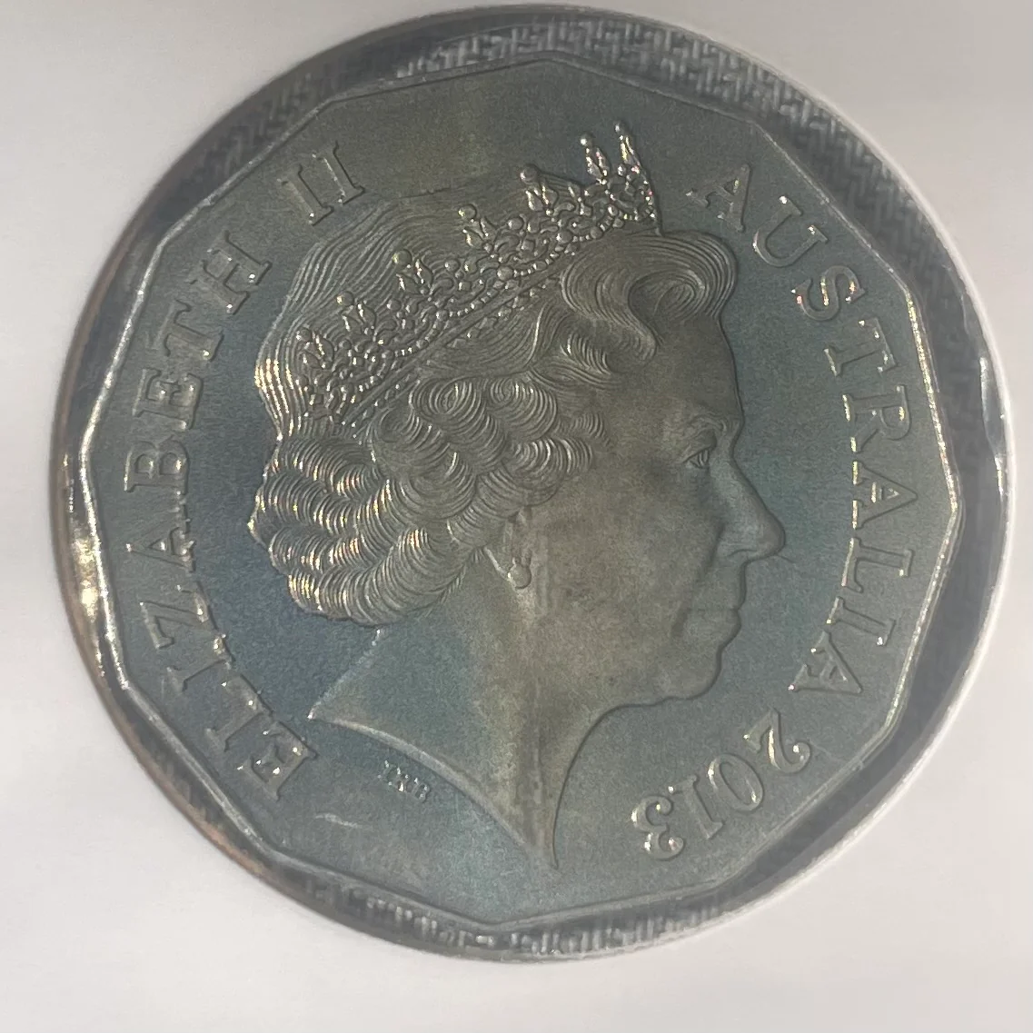 Australia 2013 Fifty Cents 50c Surfing Uncirculated Coin in 2x2 mount - Image 2