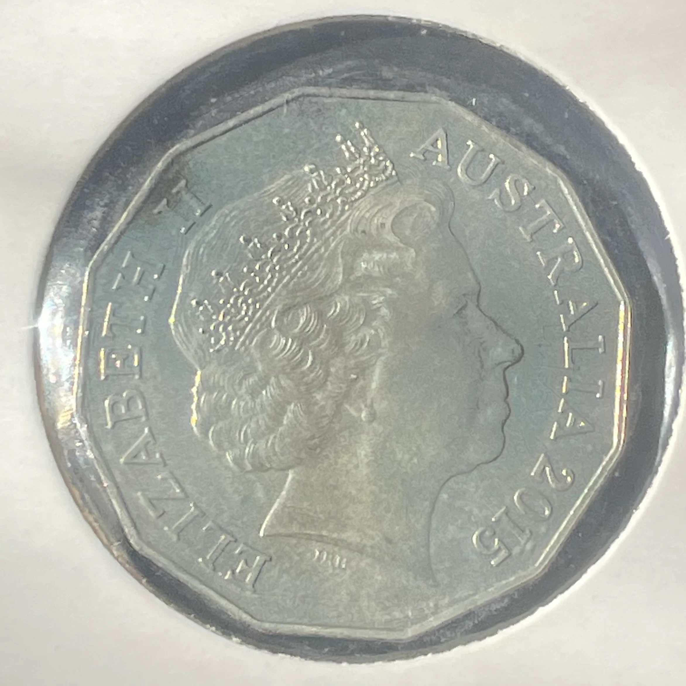 Australia 2015 50c Fifty cents Longest Reigning Monarch Uncirculated Coin in 2x2 mount - Image 2