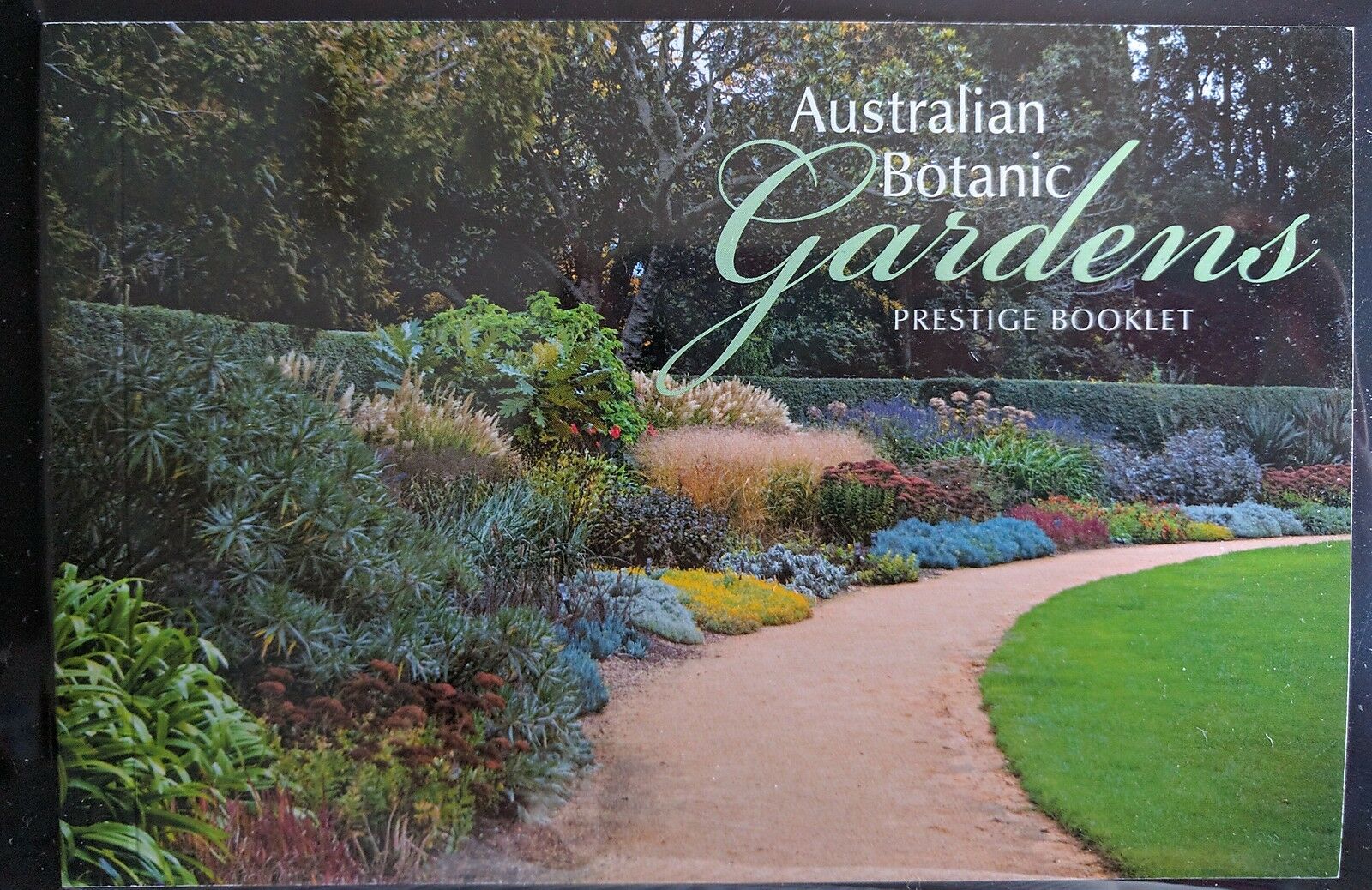 Australia Gardens Prestige stamp Booklet PB136 flowers trees