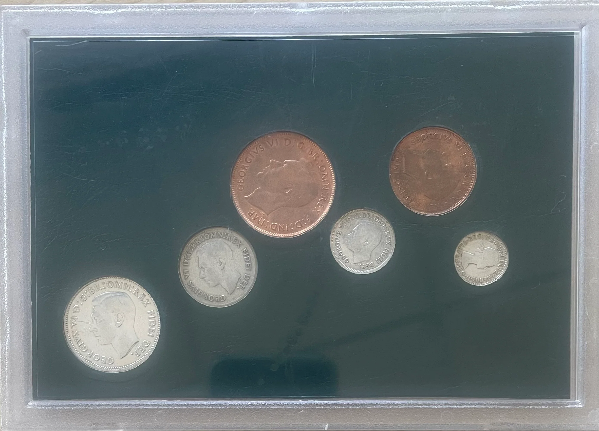 Australia Pre Decimal 6 Coin Set in Green Perspex Case including 4 silver coins - Image 2