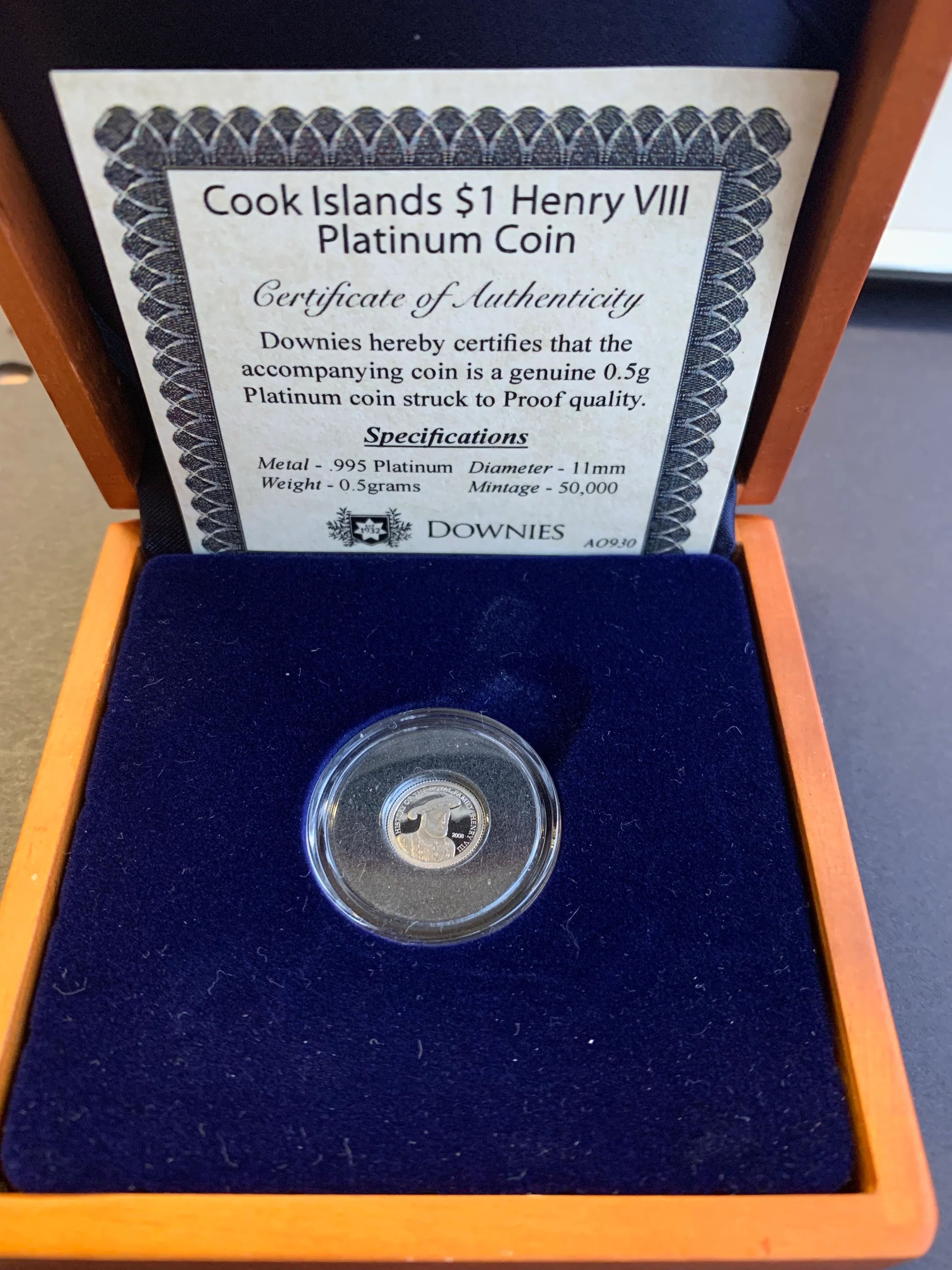 Cook Islands $1 Henry VIII .5 grams Platinum Proof Coin. - Image 3