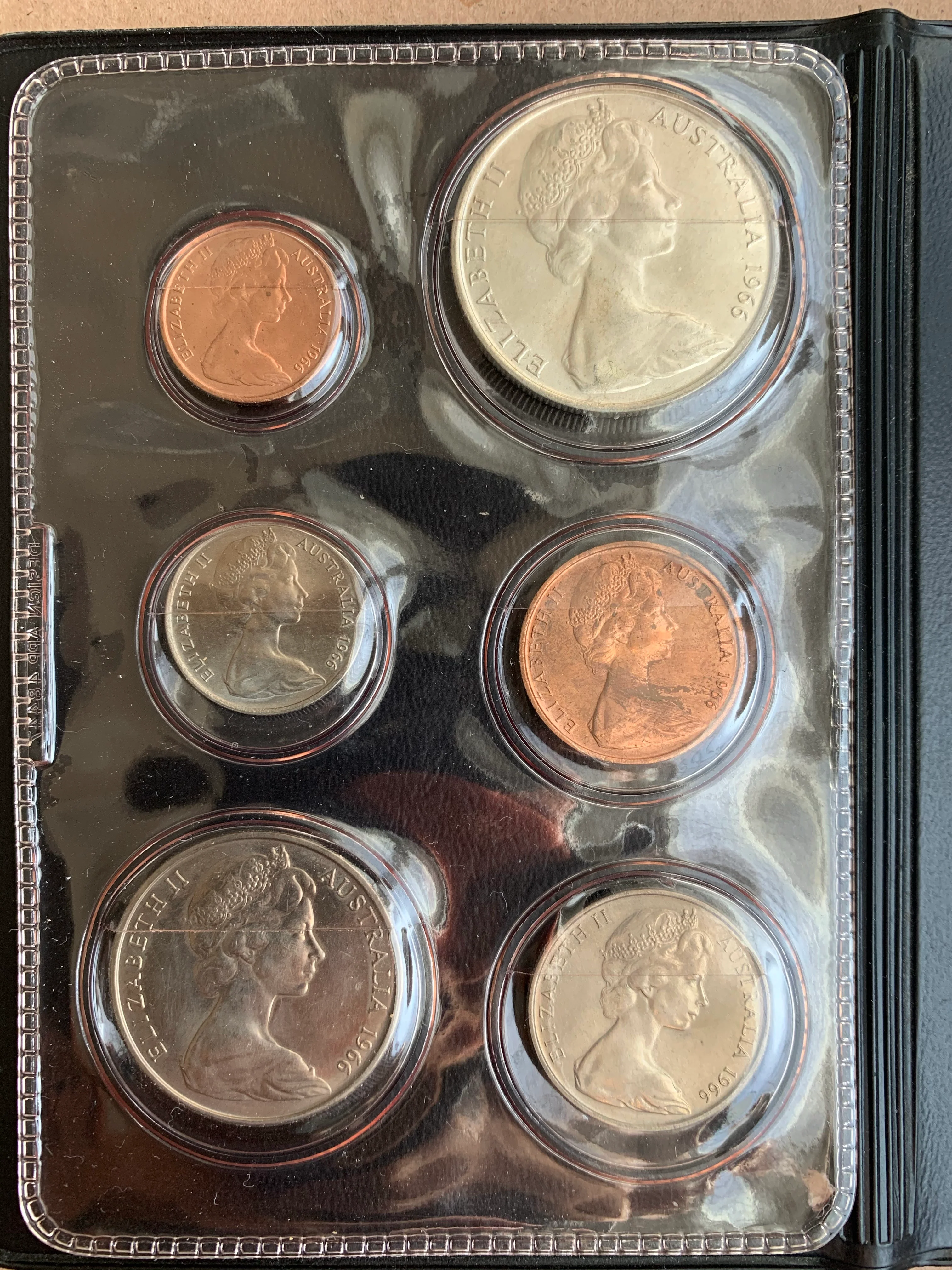 Australia 1966 Royal Australian Mint Uncirculated Coin Set in rare black wallet - Image 4
