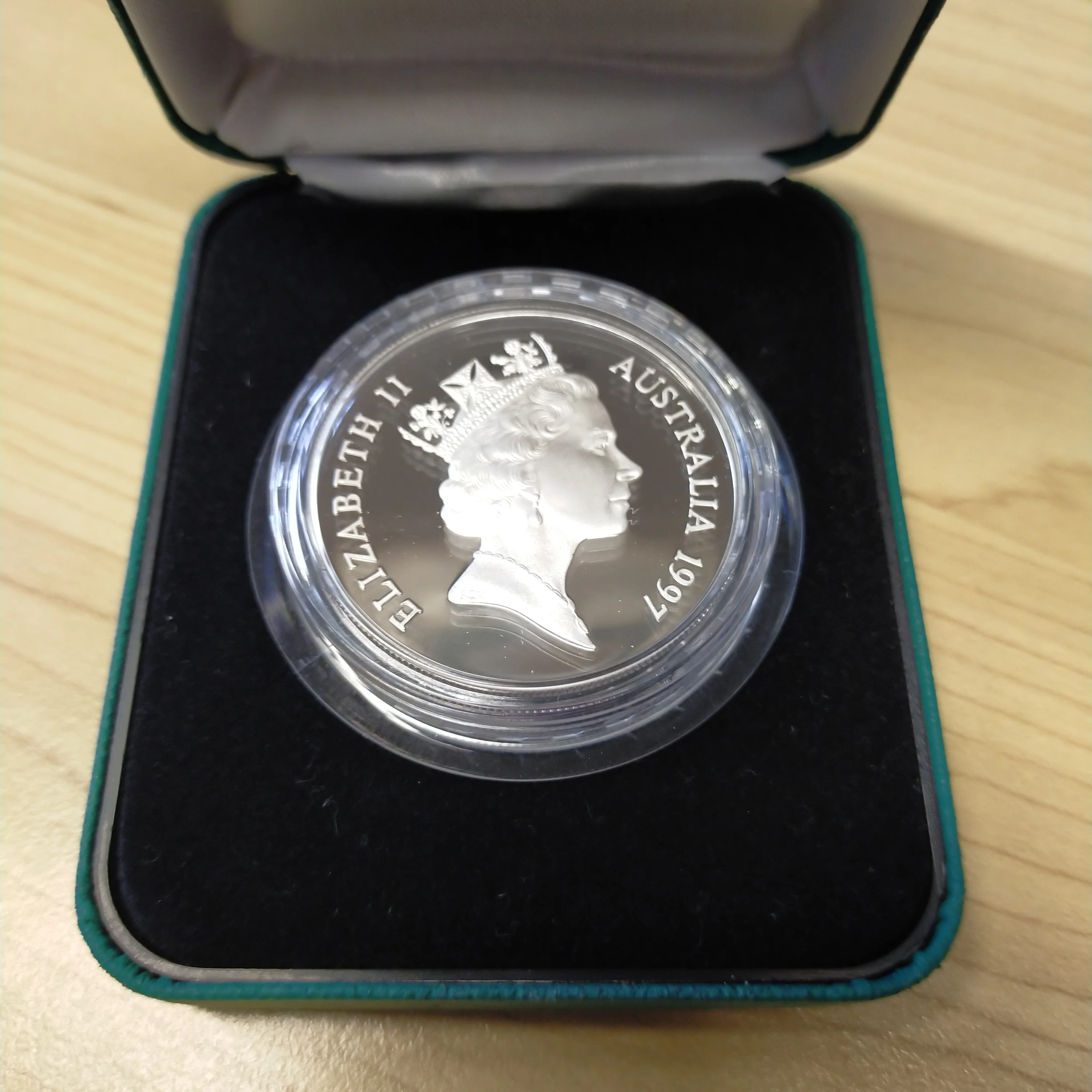 Australia 1997 Royal Australian Mint $1 Old Parliament House 1oz Silver Proof Coin - Image 3