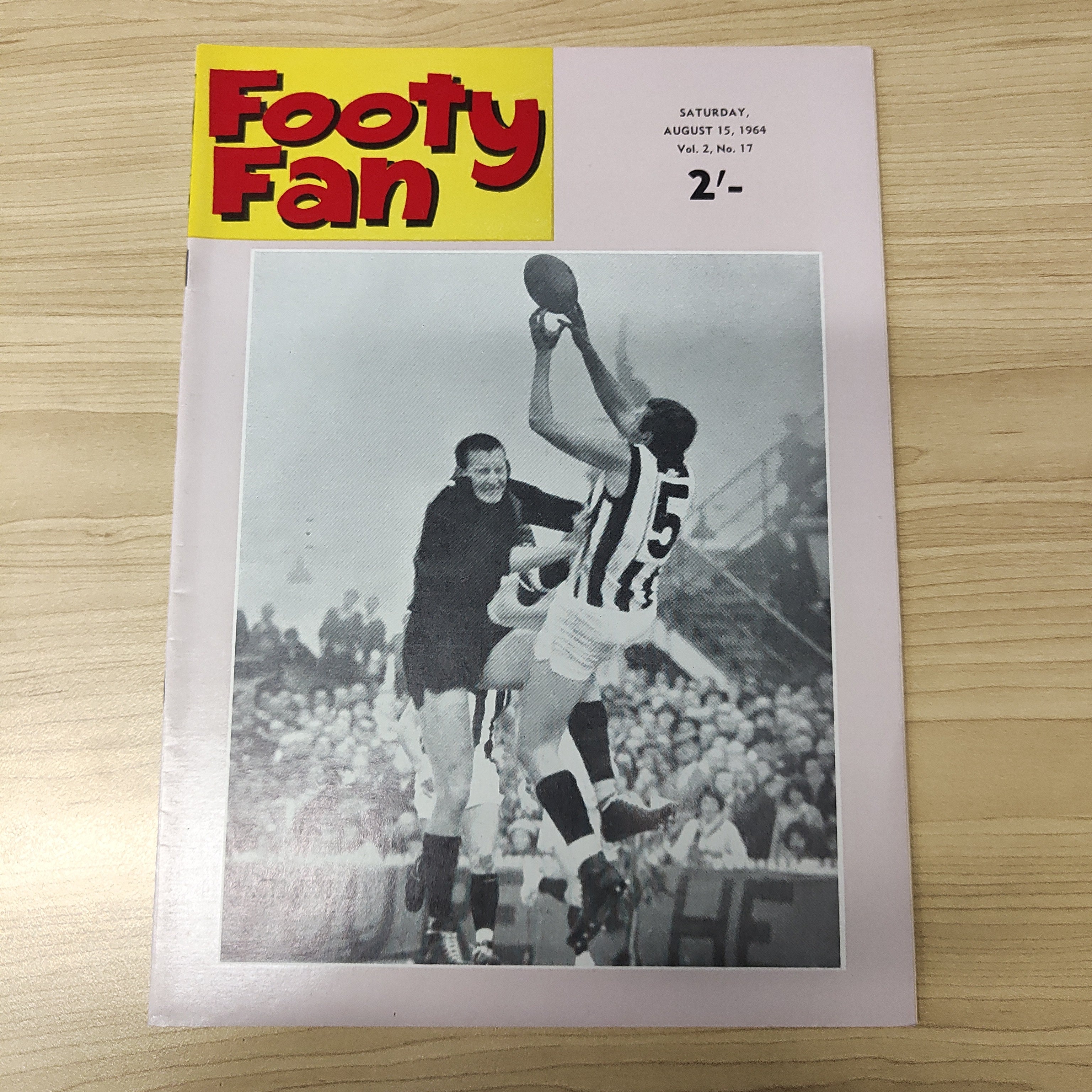 Footy Fan August 15 1964 Vol. 2, No.17 Football Magazine