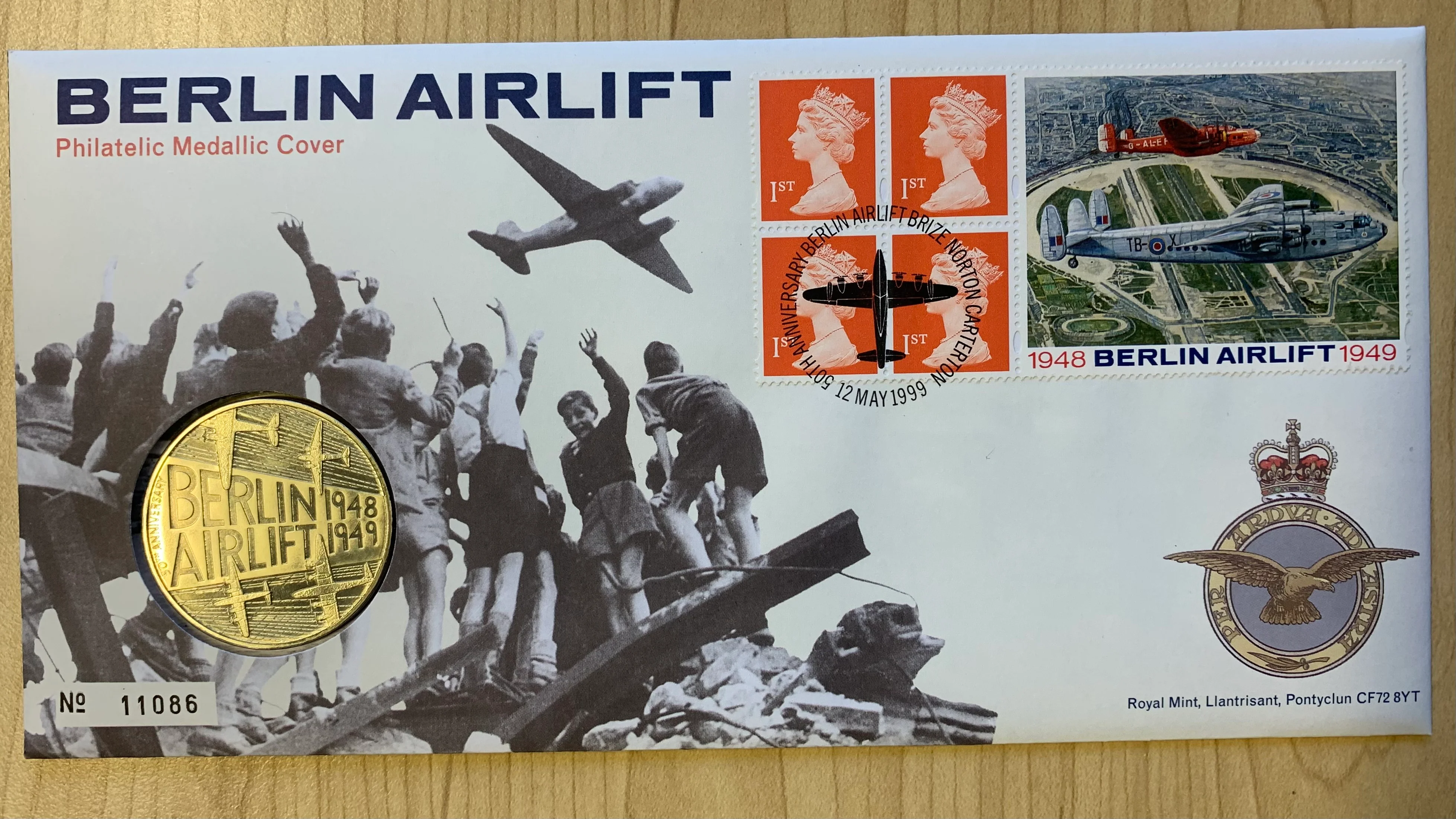 GB Great Britain 1999 Berlin Airlift Medalic PNC
