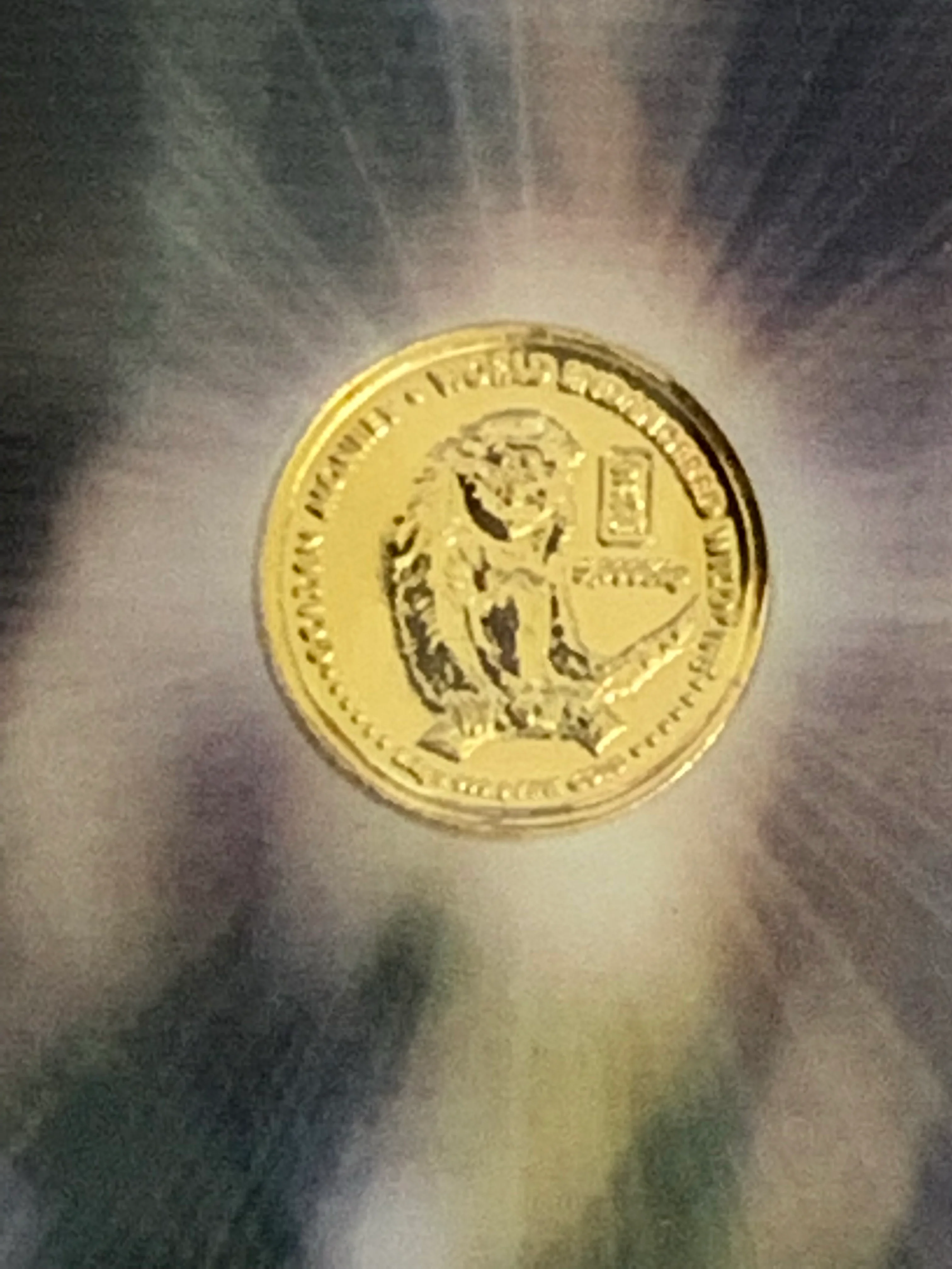 Laos 2004 5,000 Kip Golden Monkey Gold Coin. - Image 2