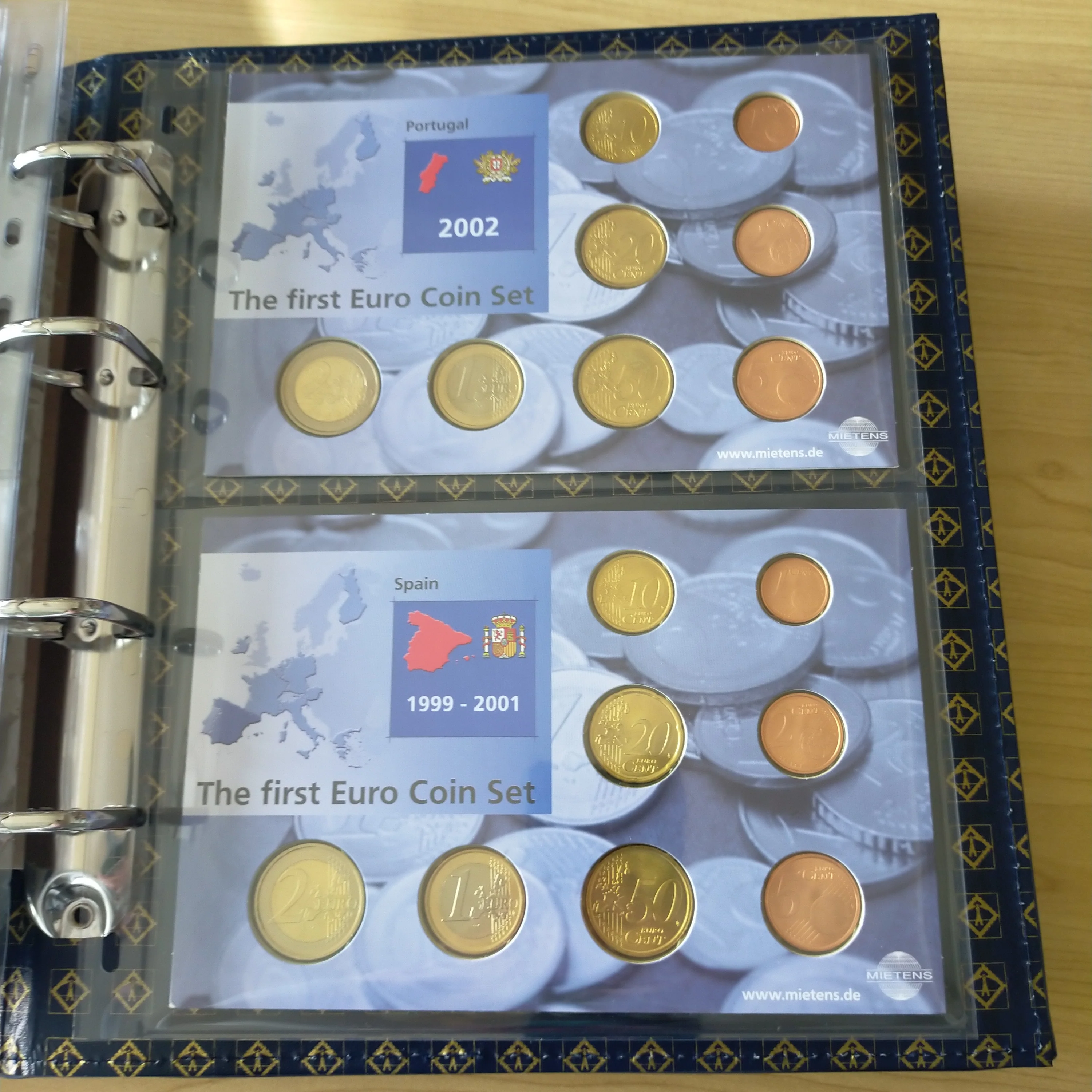 Lighthouse The First Euro Complete Coin Set In Folder - 12 Country Sets + Specimen Notes - Image 10
