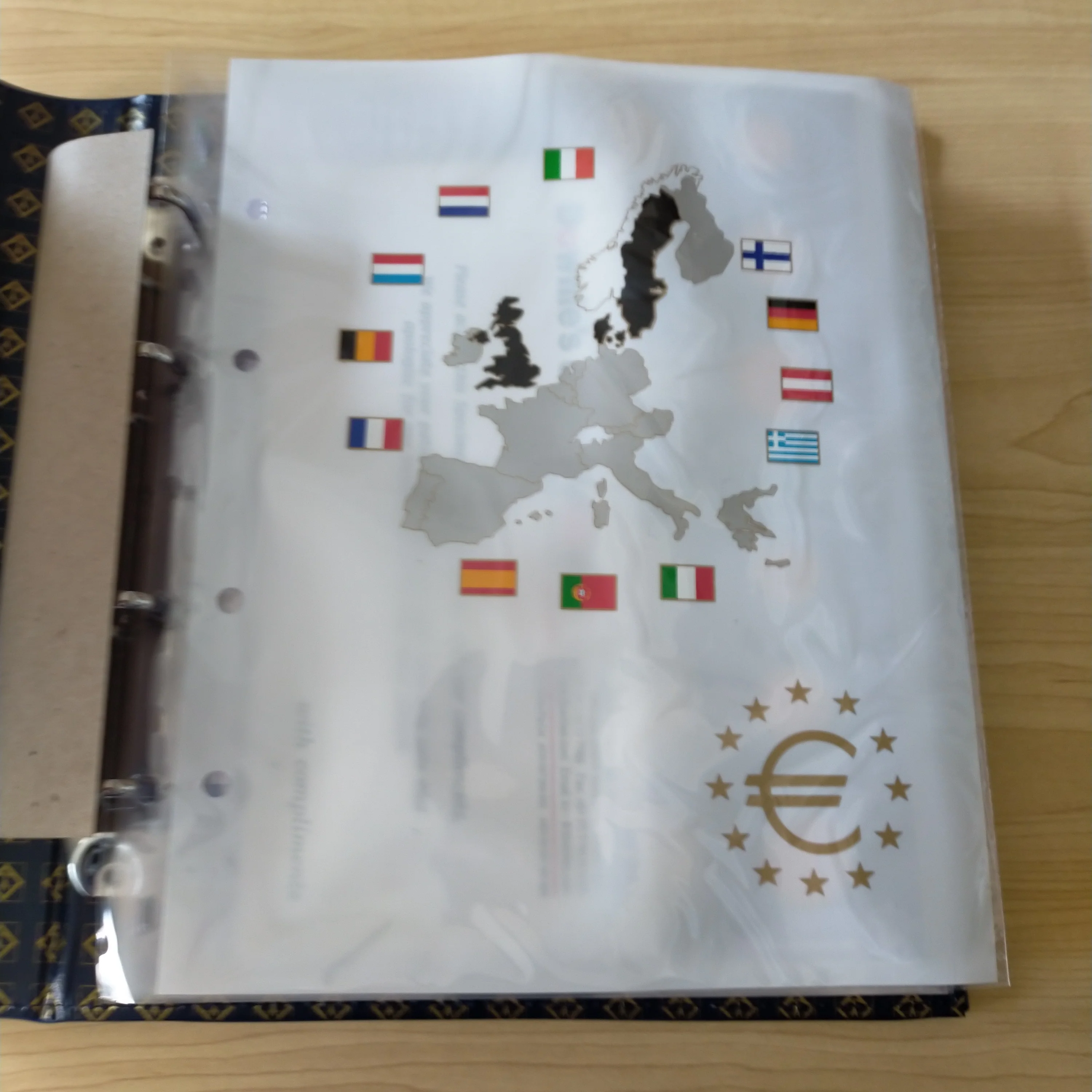 Lighthouse The First Euro Complete Coin Set In Folder - 12 Country Sets + Specimen Notes - Image 3
