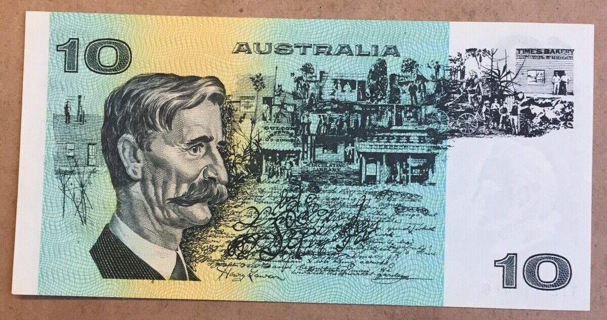 R307a Australia $10 Banknote Knight/Stone Gothic Serial Numbers uncirculated - Image 2
