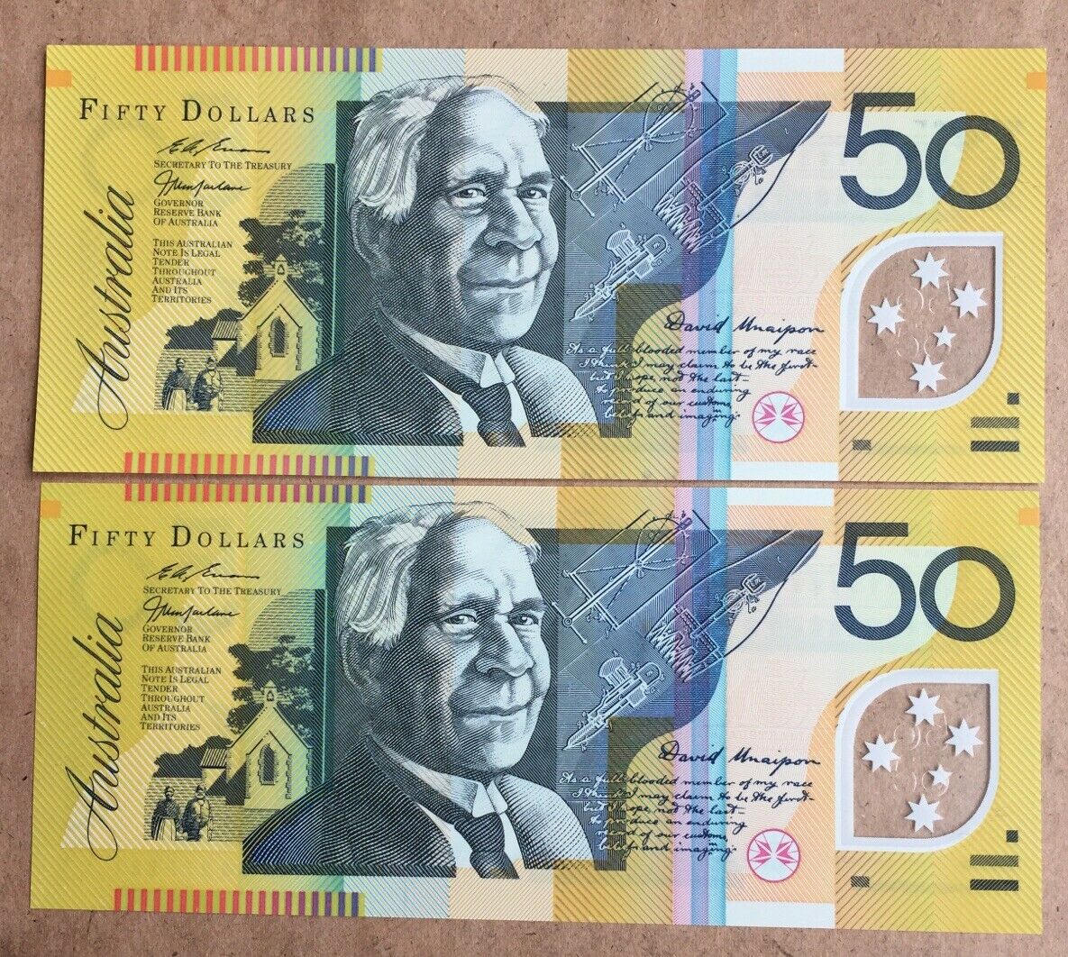 R518cF 1999 $50 Australia  Macfarlane Evans First Prefix AA 99 Consecutive Pair. - Image 2