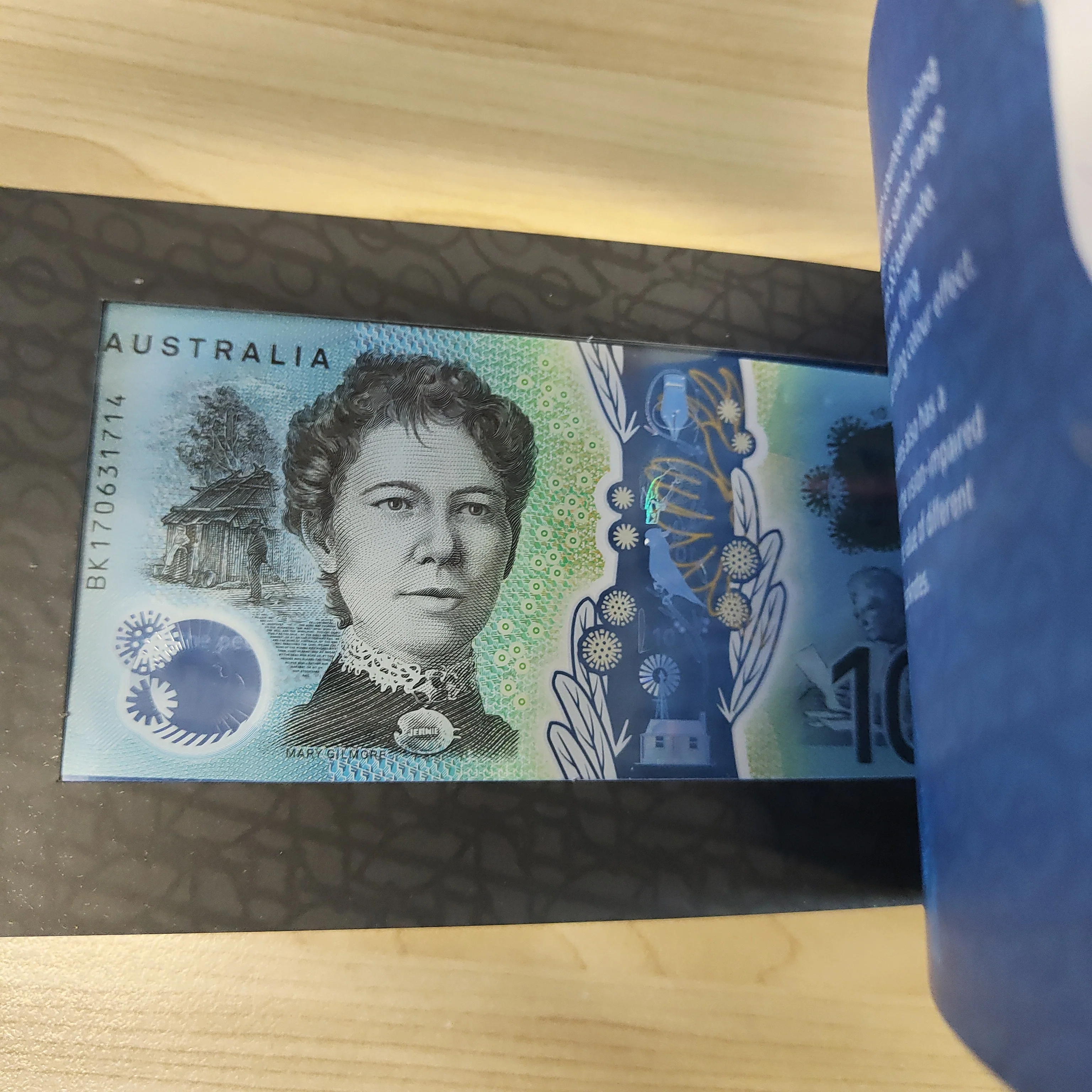 Australia $10 Uncirculated Next Generation Banknote Folder - Image 3