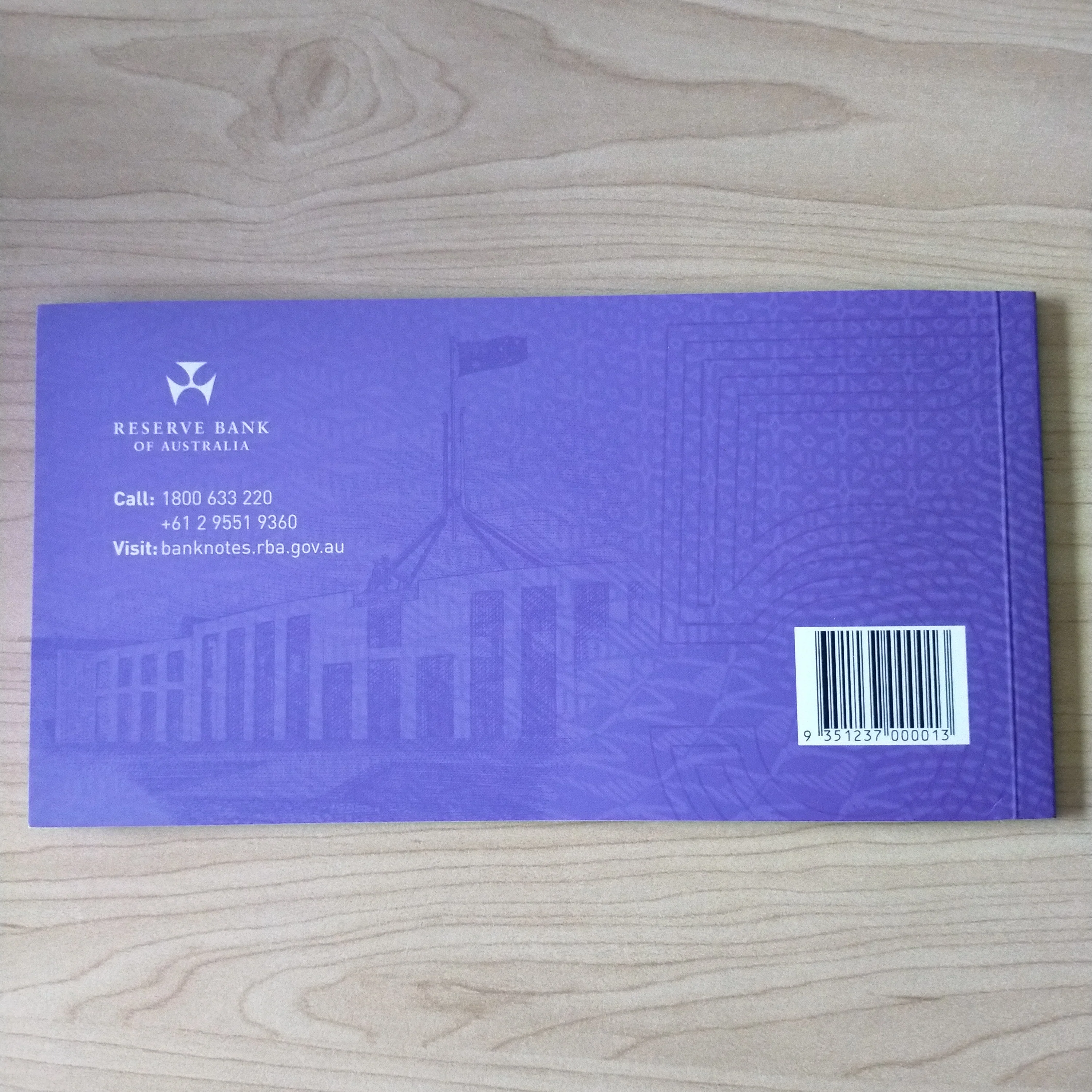 Reserve Bank of Australia Two Generations of $5 Uncirculated Banknote Folder FIRST AND LAST PREFIX - Image 4