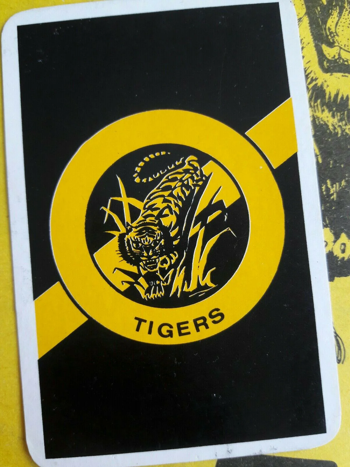 Richmond Tigers VFL Collection Including Lovely Playing Card And Publications - Image 6