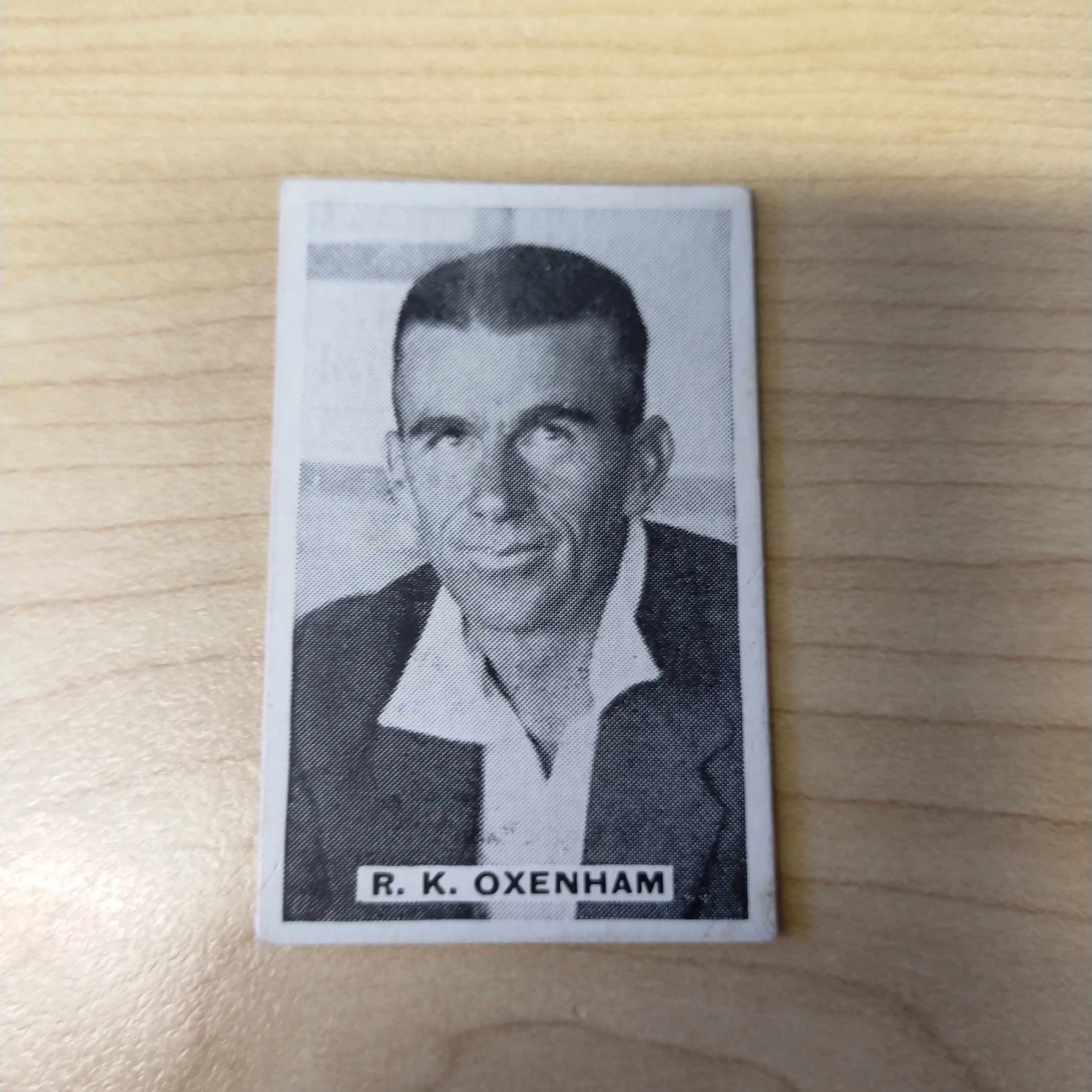 Sweetacres Champion Chewing Gum R K Oxenham Prominent Cricketers Cricket Cigarette Card No.51